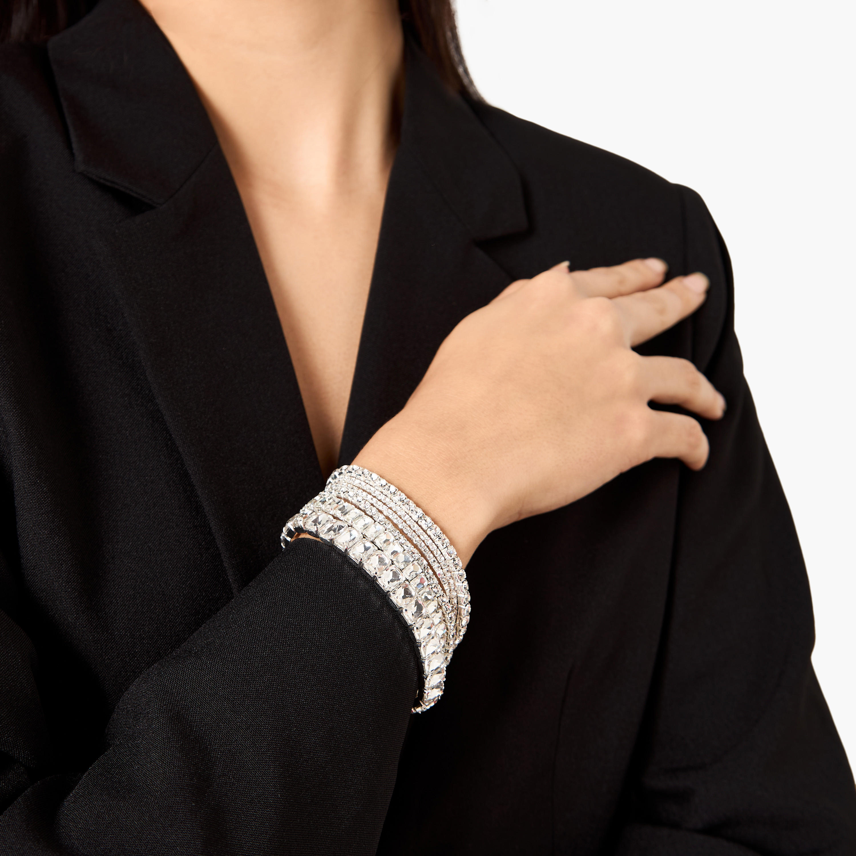 أساور مزينة - مجموعة 6 قطع-women-watchesandjewellery-jewellery-banglesandbracelets-image-2