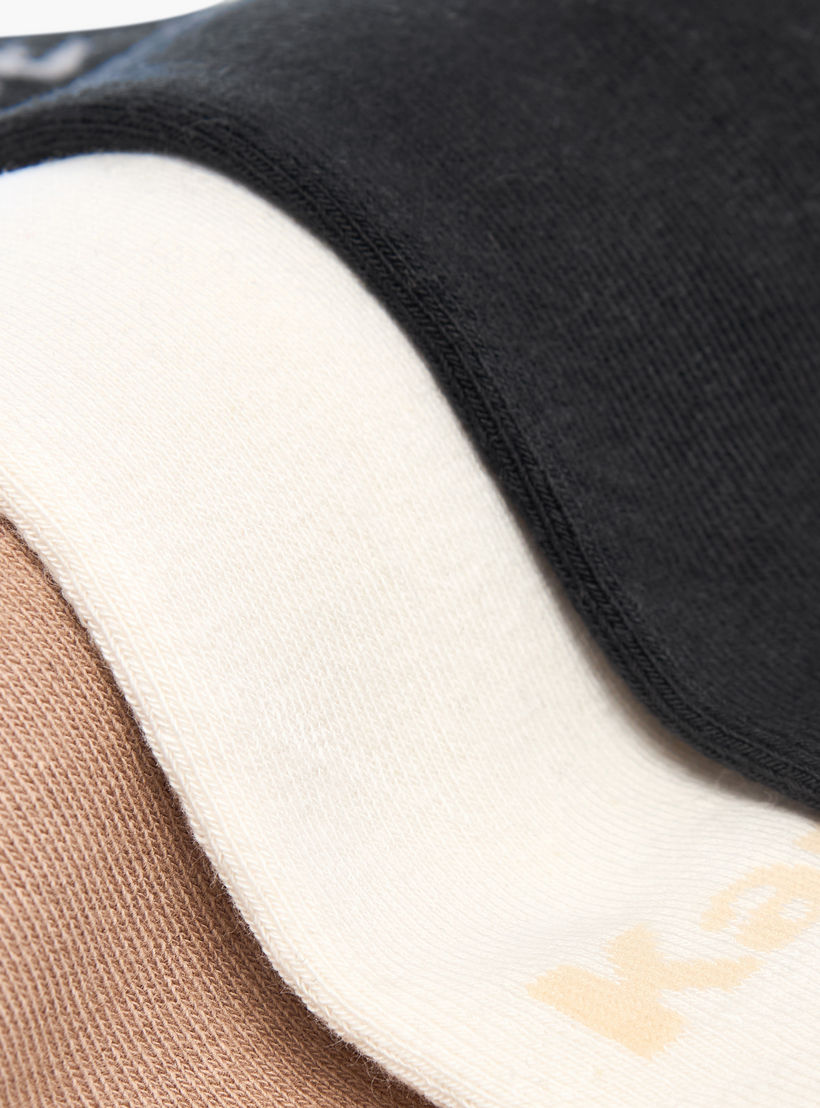 طقم جوارب 3 أزواج بطول الكاحل وحواف مطاطية وطبعات من كابا-women-socksandstockings-image-3