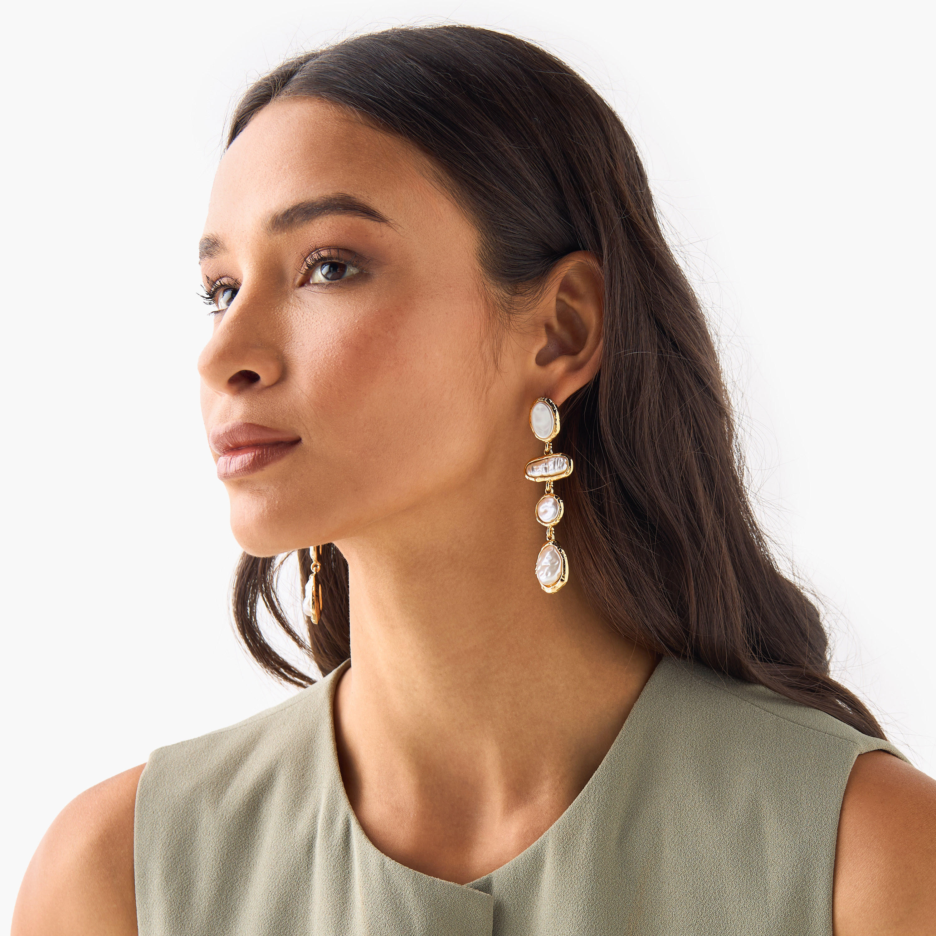 حلق متدلي مزيّن بمكبس إغلاق خلفي-women-watchesandjewellery-jewellery-earrings-image-4