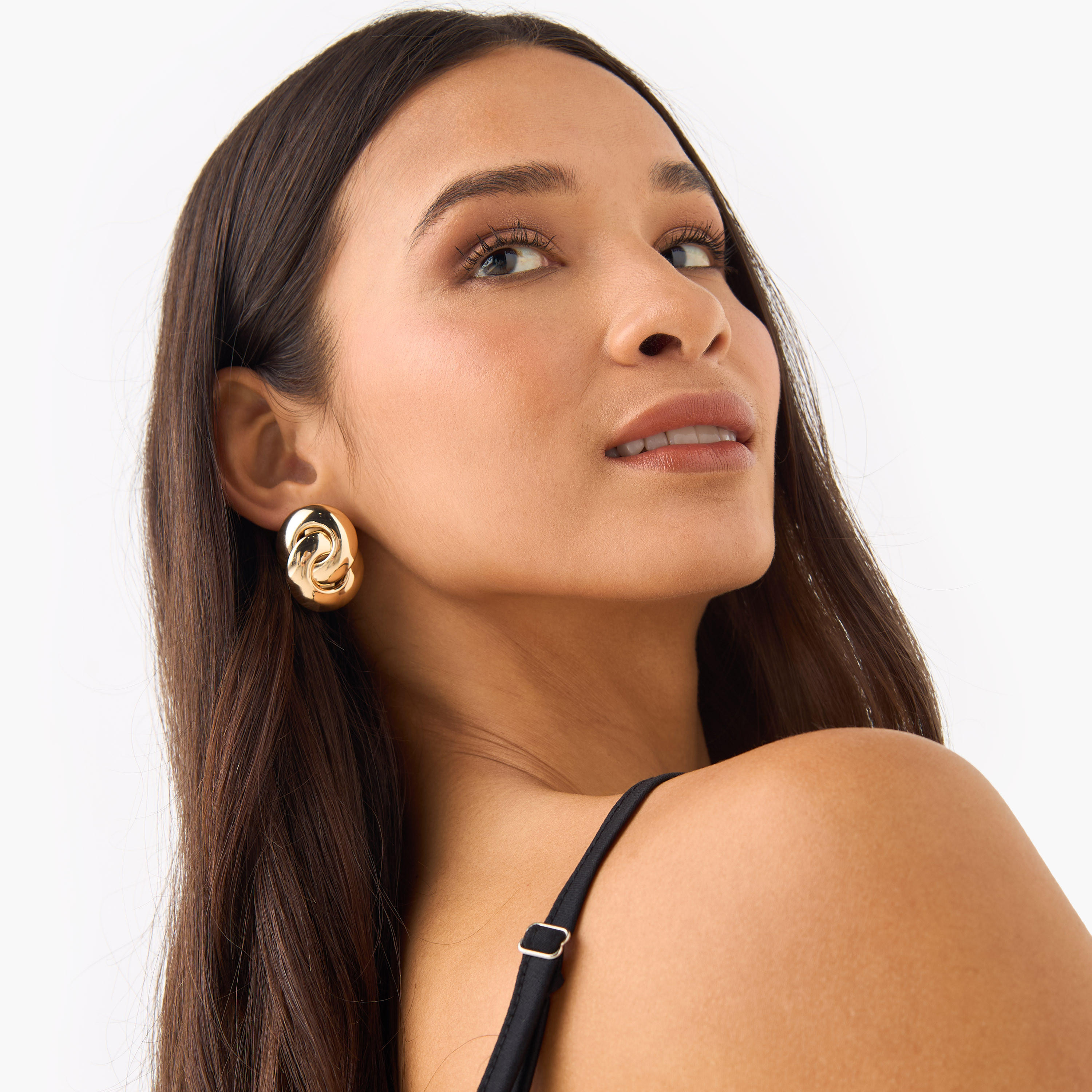 Knot Detail Metallic Earring with Pushback Closure-women-watchesandjewellery-jewellery-earrings-image-2