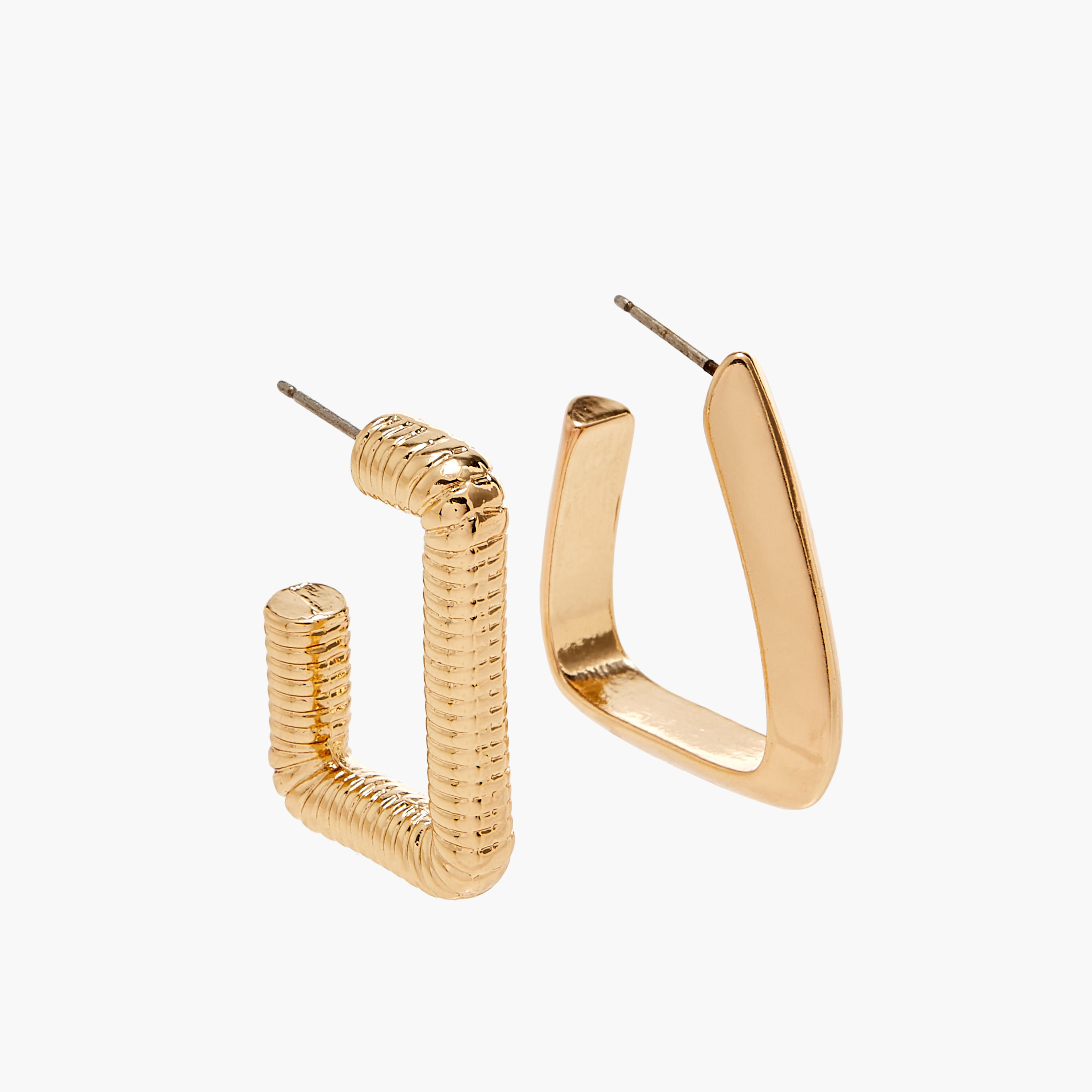حلقان بارزة الملمس بمكبس إغلاق خلفي - طقم من زوجين-women-watchesandjewellery-jewellery-earrings-image-3