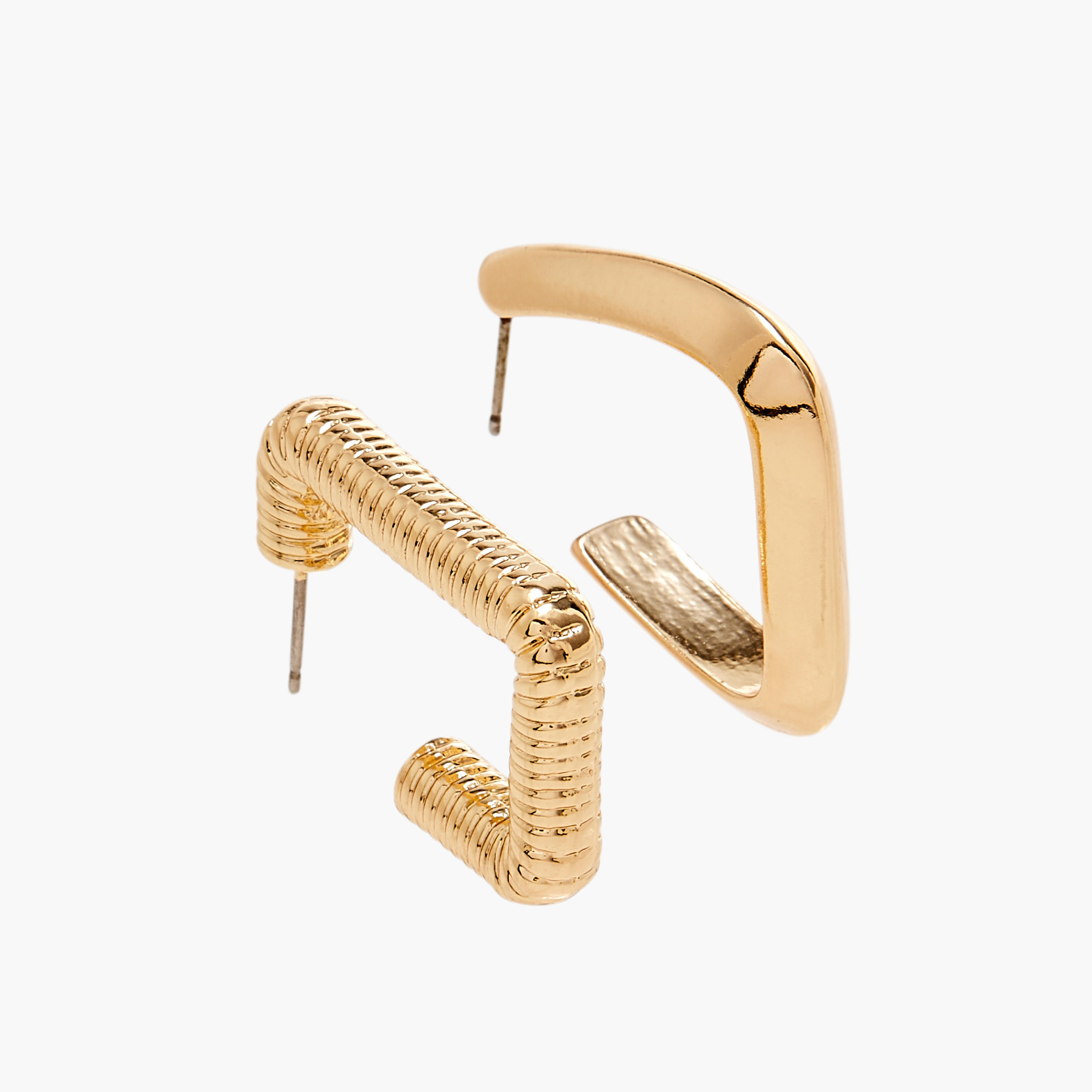 حلقان بارزة الملمس بمكبس إغلاق خلفي - طقم من زوجين-women-watchesandjewellery-jewellery-earrings-image-4