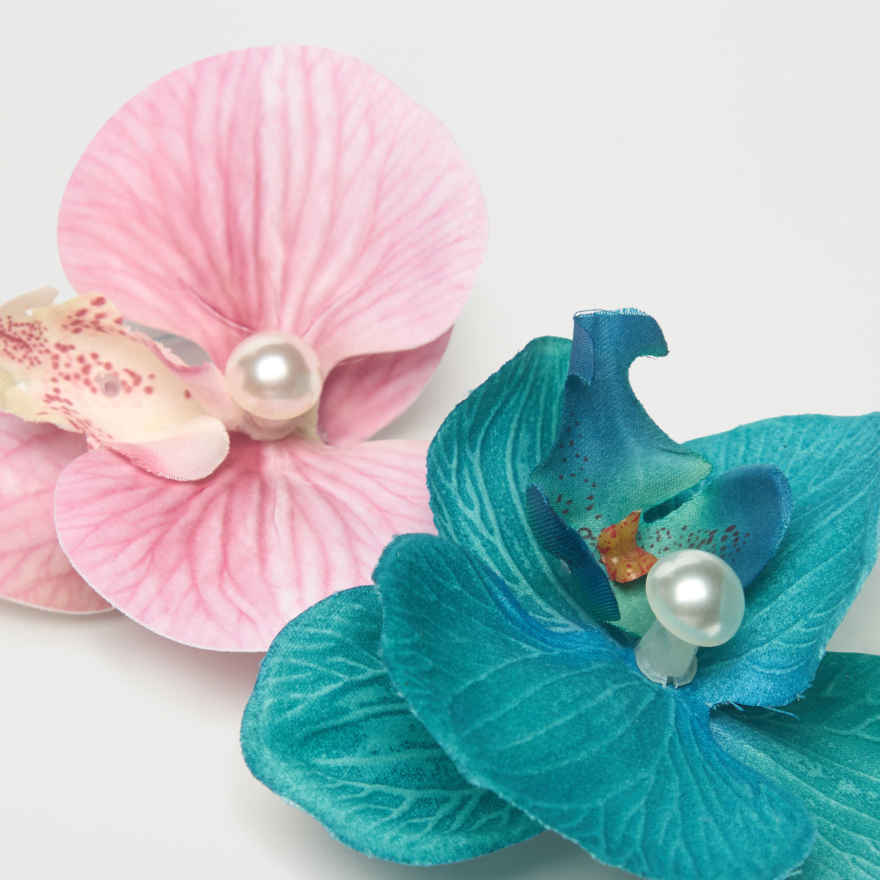 مشابك شعر بزينة زهرة - طقم من قطعتين-women-hairaccessories-clips-image-5