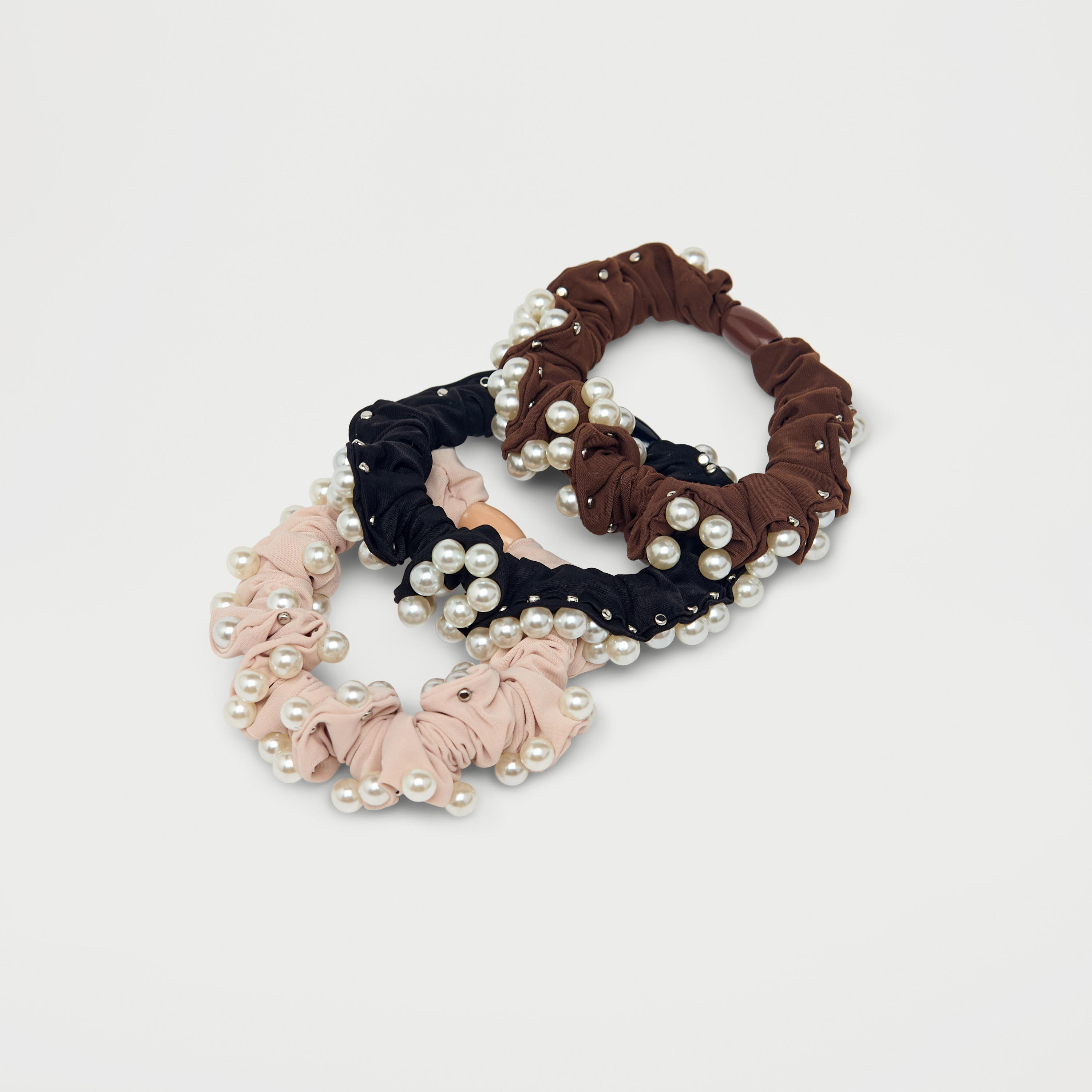 سكرنشي شعر مزينة باللؤلؤ - طقم 3 قطع-women-hairaccessories-scrunchies-image-4