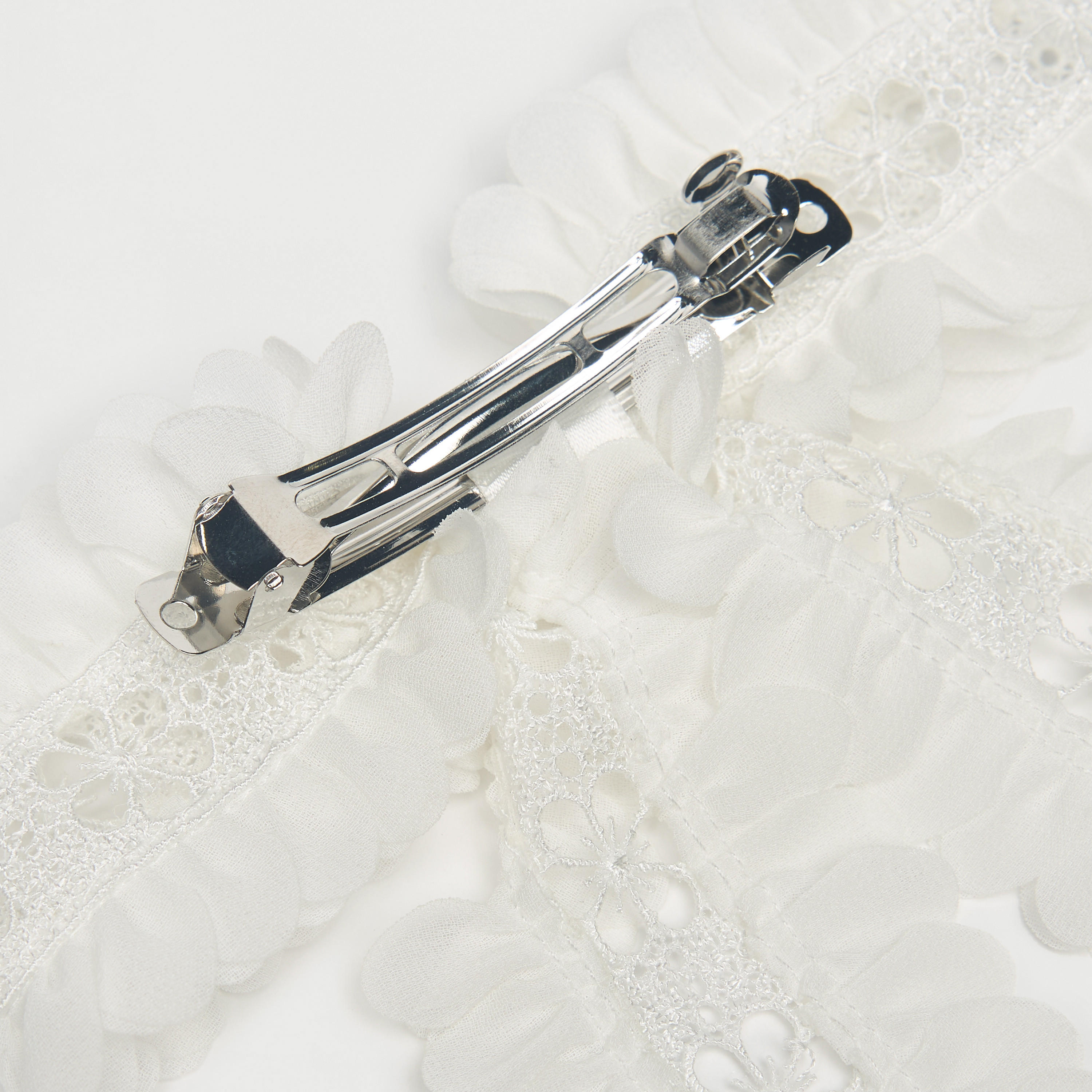 مشبك شعر باريت بتصميم فيونكة-women-hairaccessories-clips-image-1