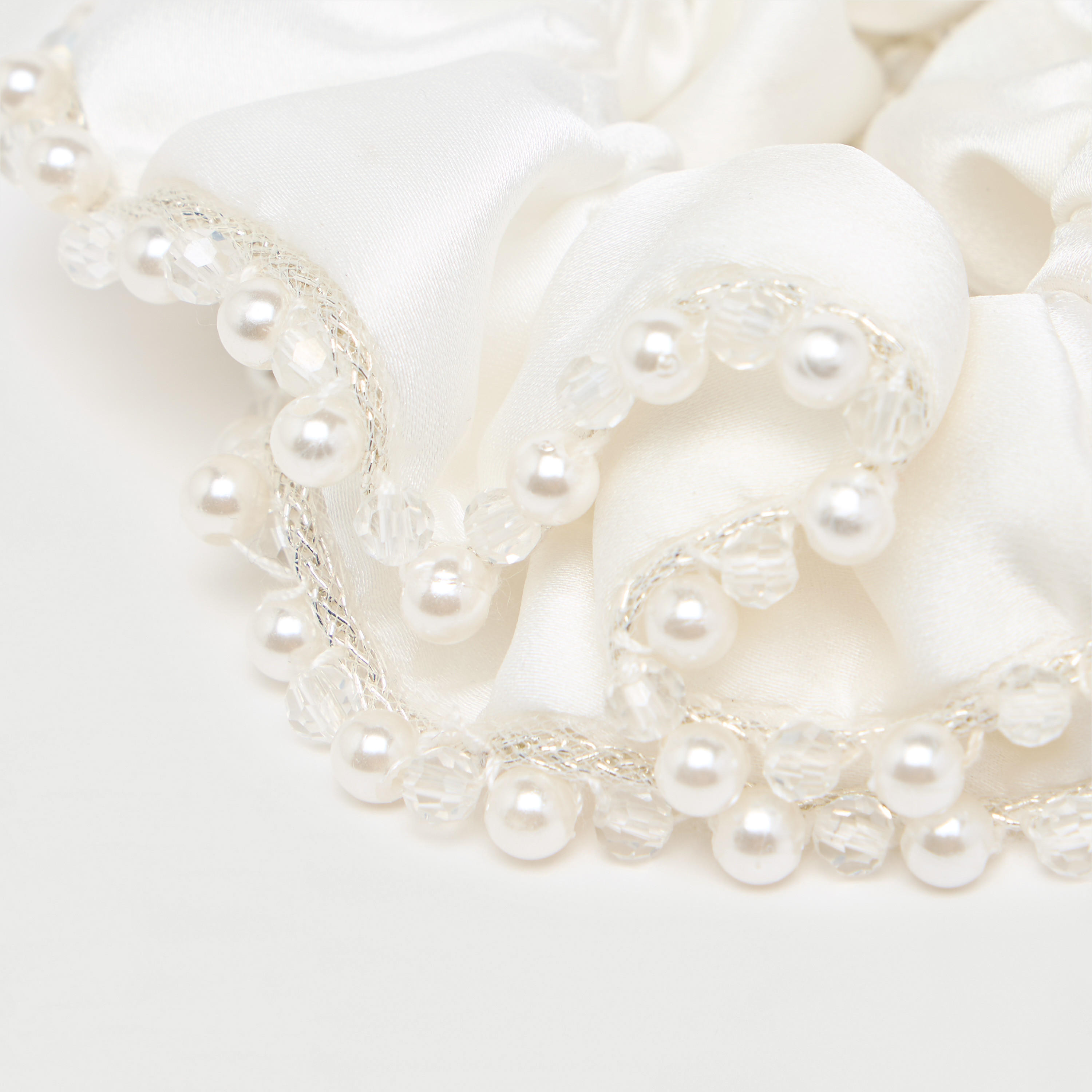Embellished Hair Scrunchie-women-hairaccessories-scrunchies-image-4