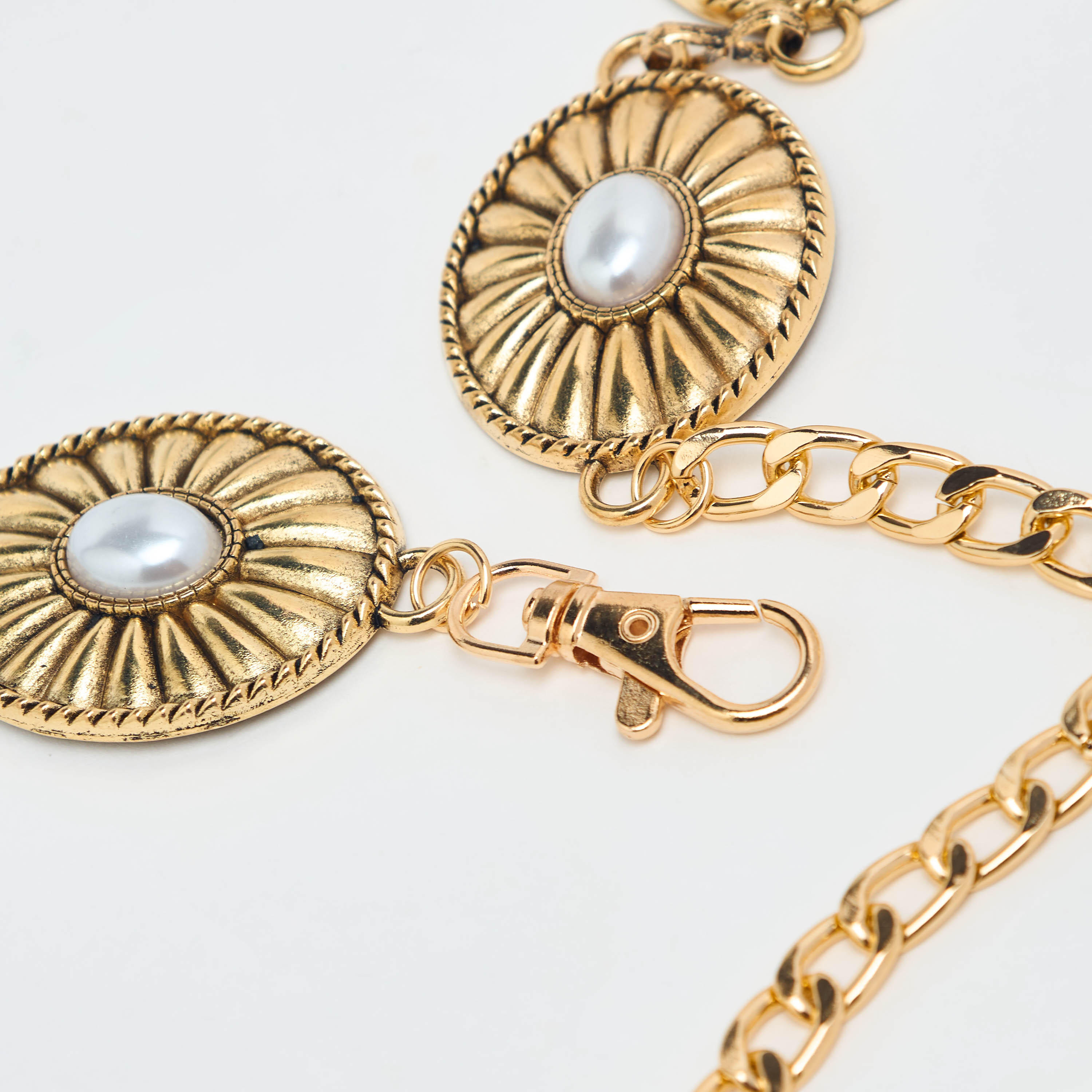 حزام بمشبك إغلاق وتزيينات لؤلؤ-women-clothingaccessories-belts-image-5