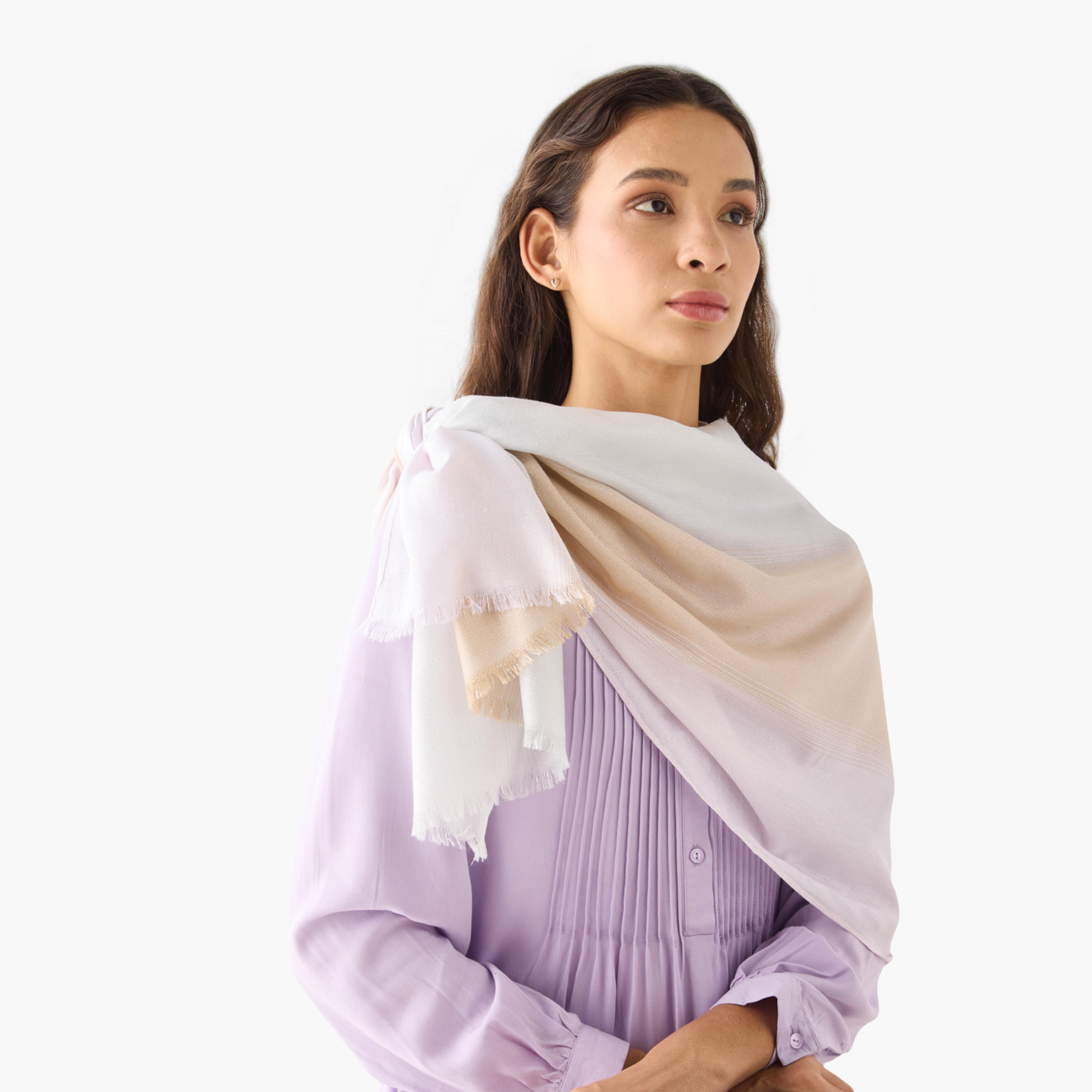 وشاح بارز الملمس بتفاصيل شراشيب-women-clothingaccessories-scarves-image-2