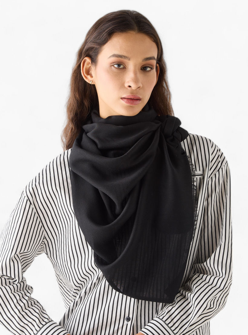 وشاح سادة بتفاصيل شراشيب-women-clothingaccessories-scarves-image-3