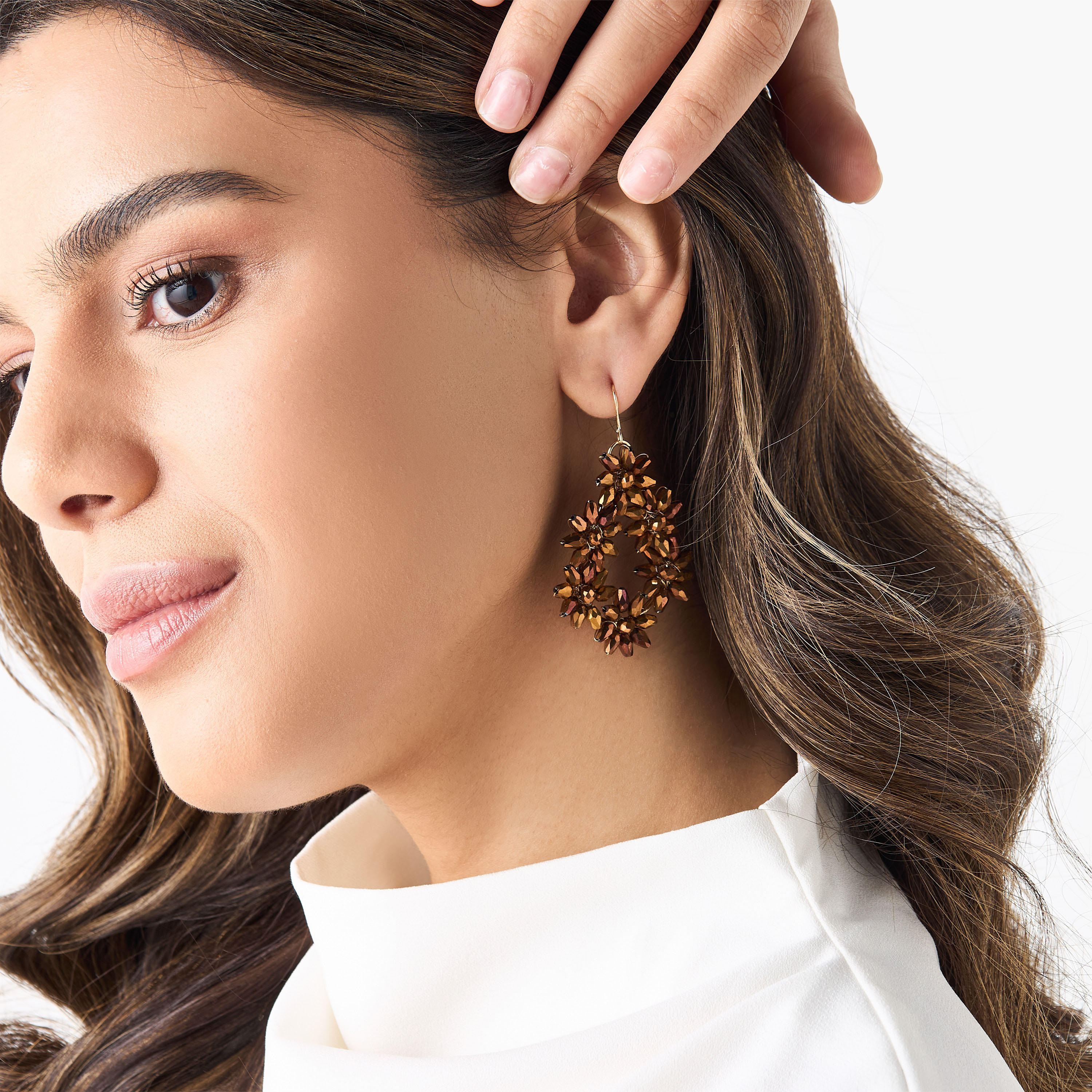 حلقان متدليّة مزيّنة بخطّاف إغلاق-women-watchesandjewellery-jewellery-earrings-image-2