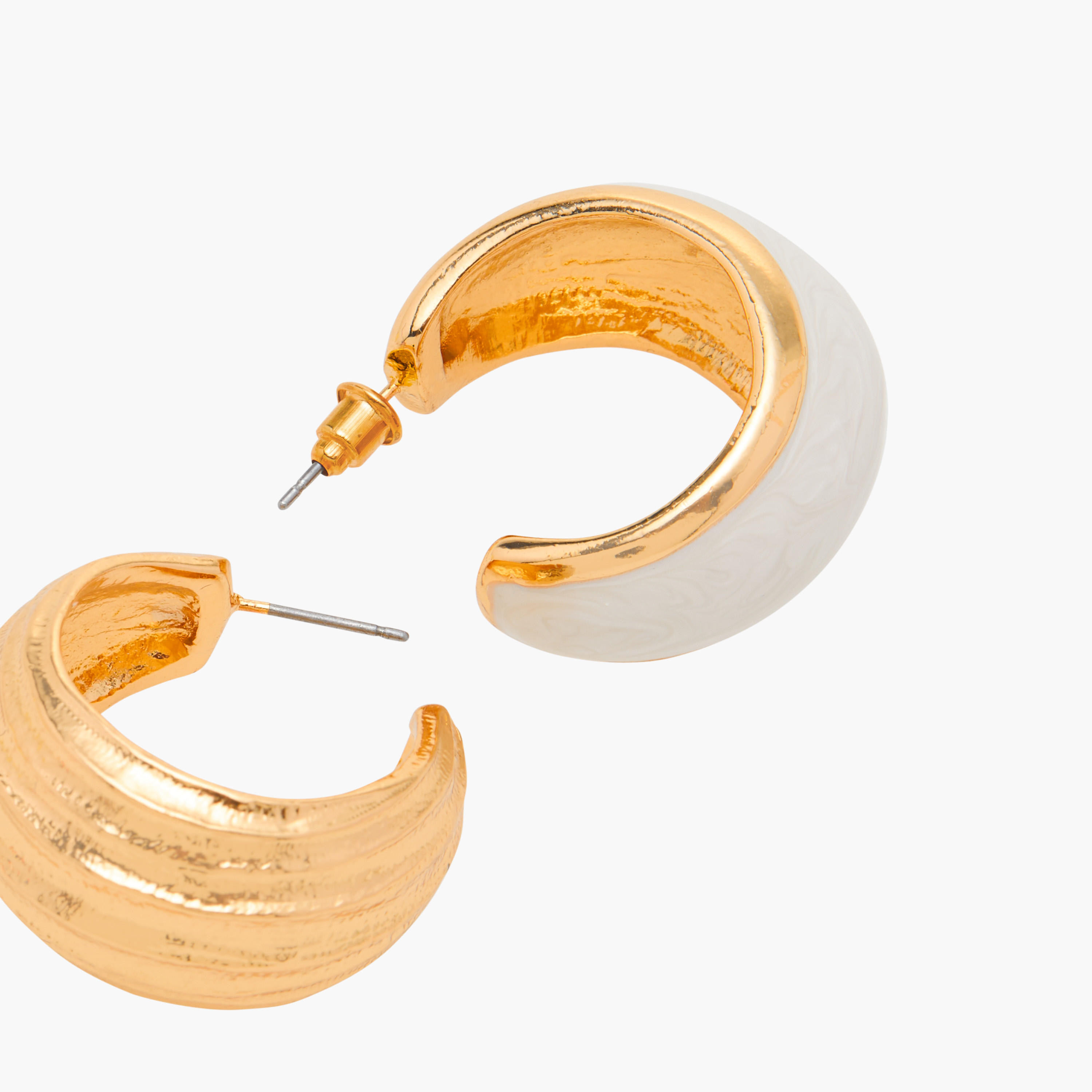 حلقان ميتالك بمكبس إغلاق خلفي - طقم 3 أزواج-women-watchesandjewellery-jewellery-earrings-image-1