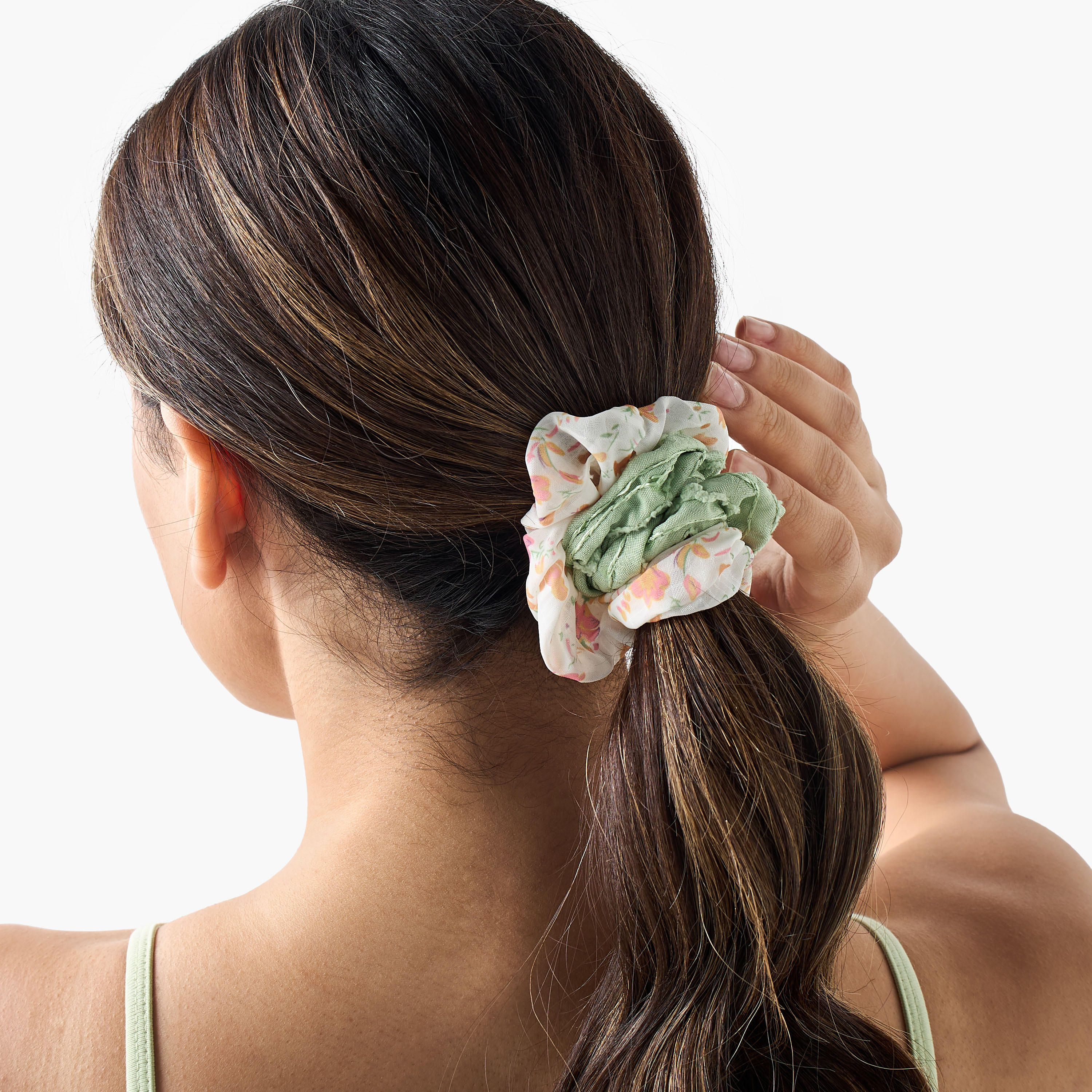 طقم ربطات شعر سكرانشي بارزة الملمس 6 قطع-women-hairaccessories-scrunchies-image-2