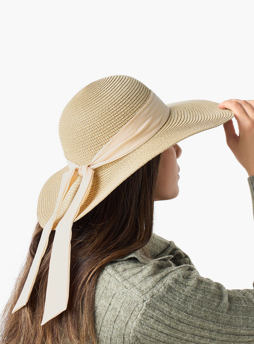 قبعة بارزة الملمس بتفاصيل رباط-women-clothingaccessories-capsandhats-image-7