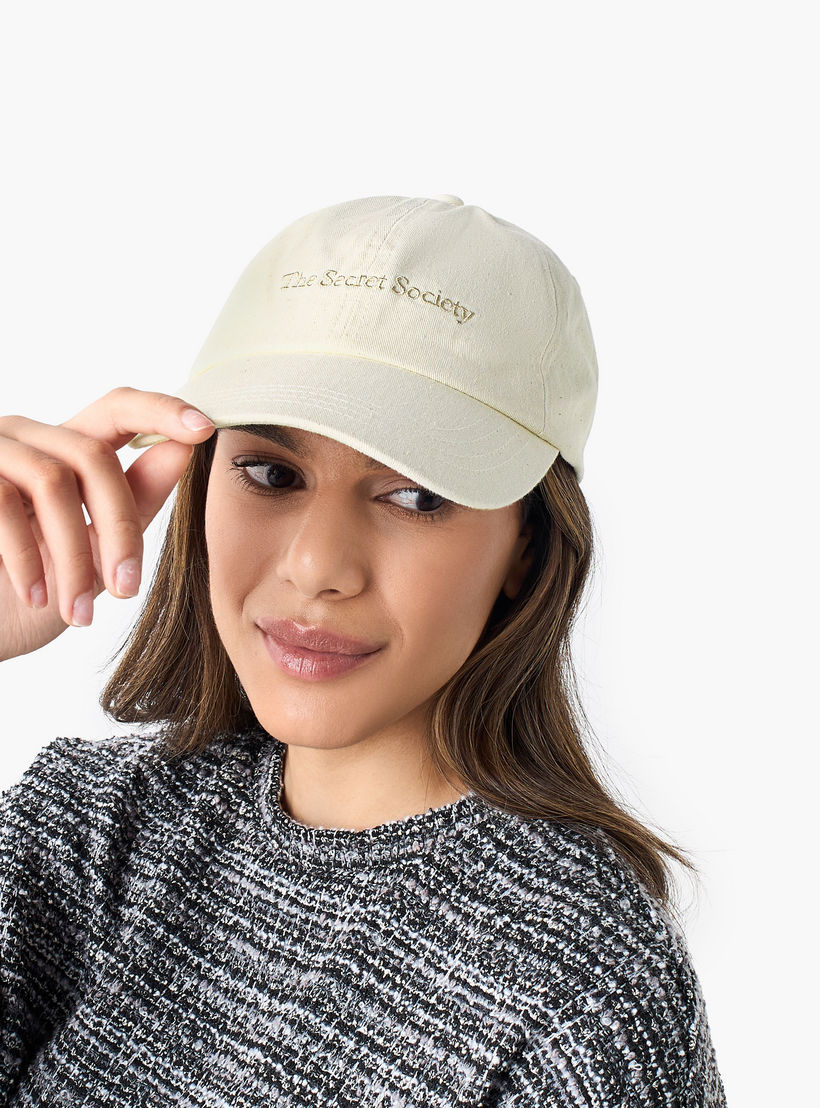 كاب مطرزة بحزام إبزيم للإغلاق-women-clothingaccessories-capsandhats-image-7
