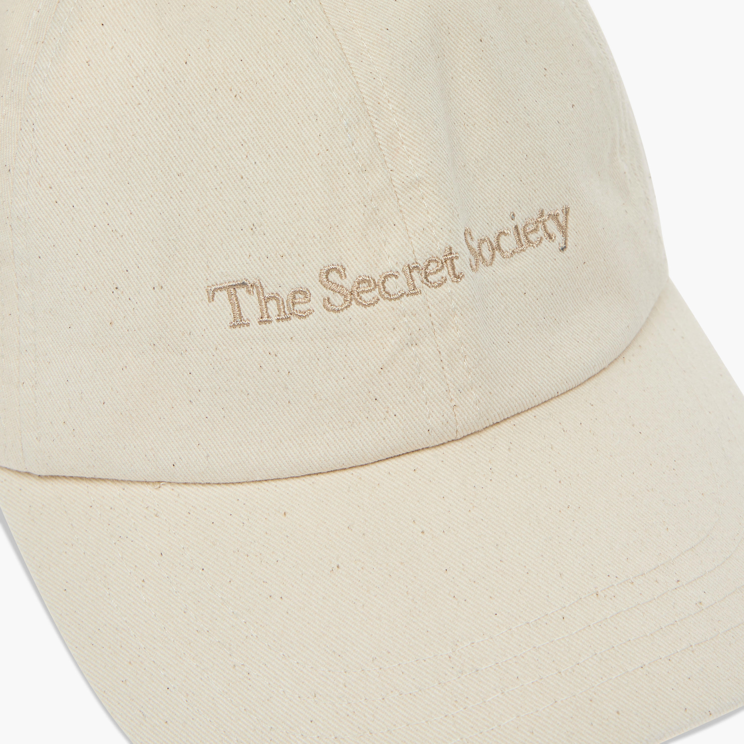 كاب مطرزة بحزام إبزيم للإغلاق-women-clothingaccessories-capsandhats-image-3