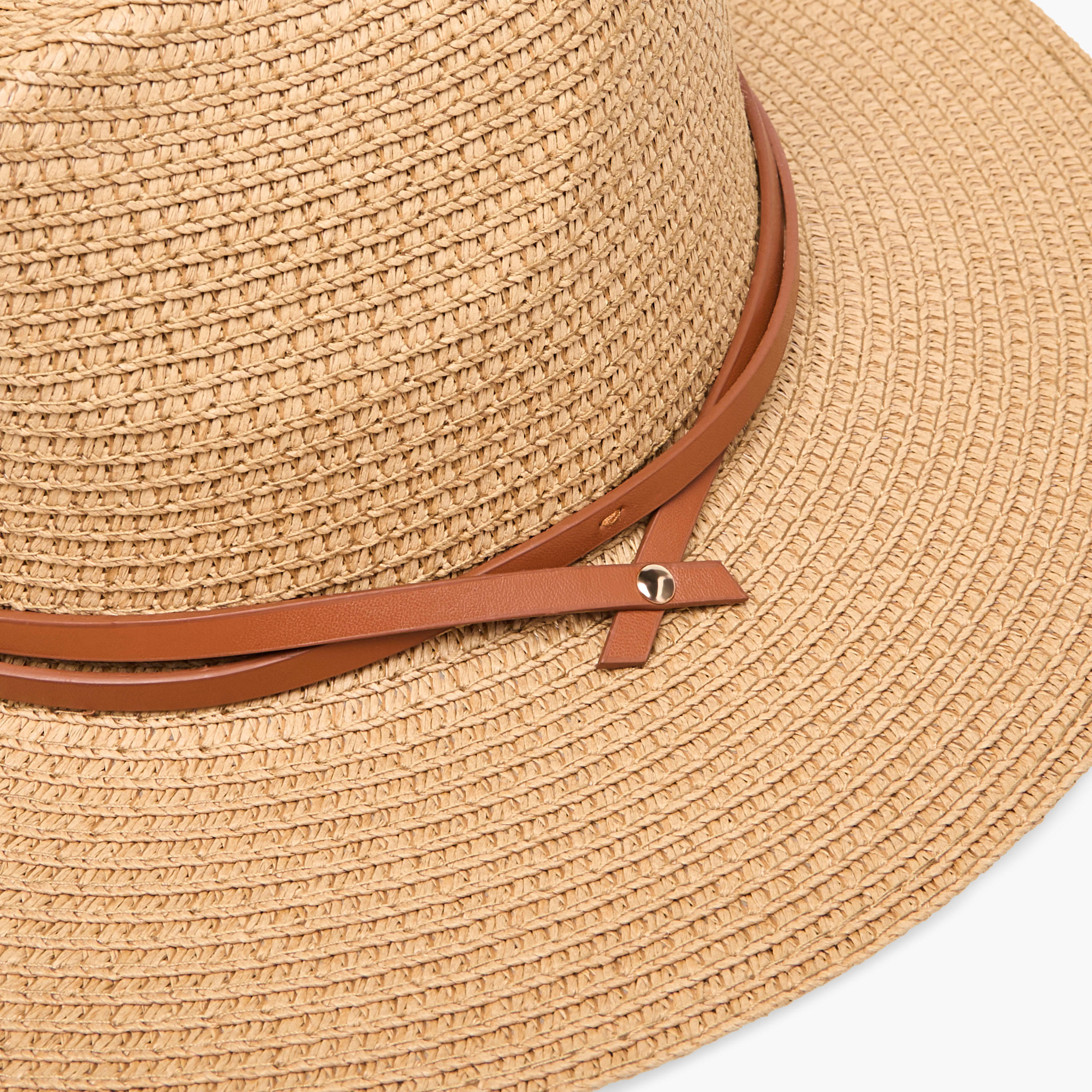 قبعة بارزة الملمس بتفاصيل حزام-women-clothingaccessories-capsandhats-image-6
