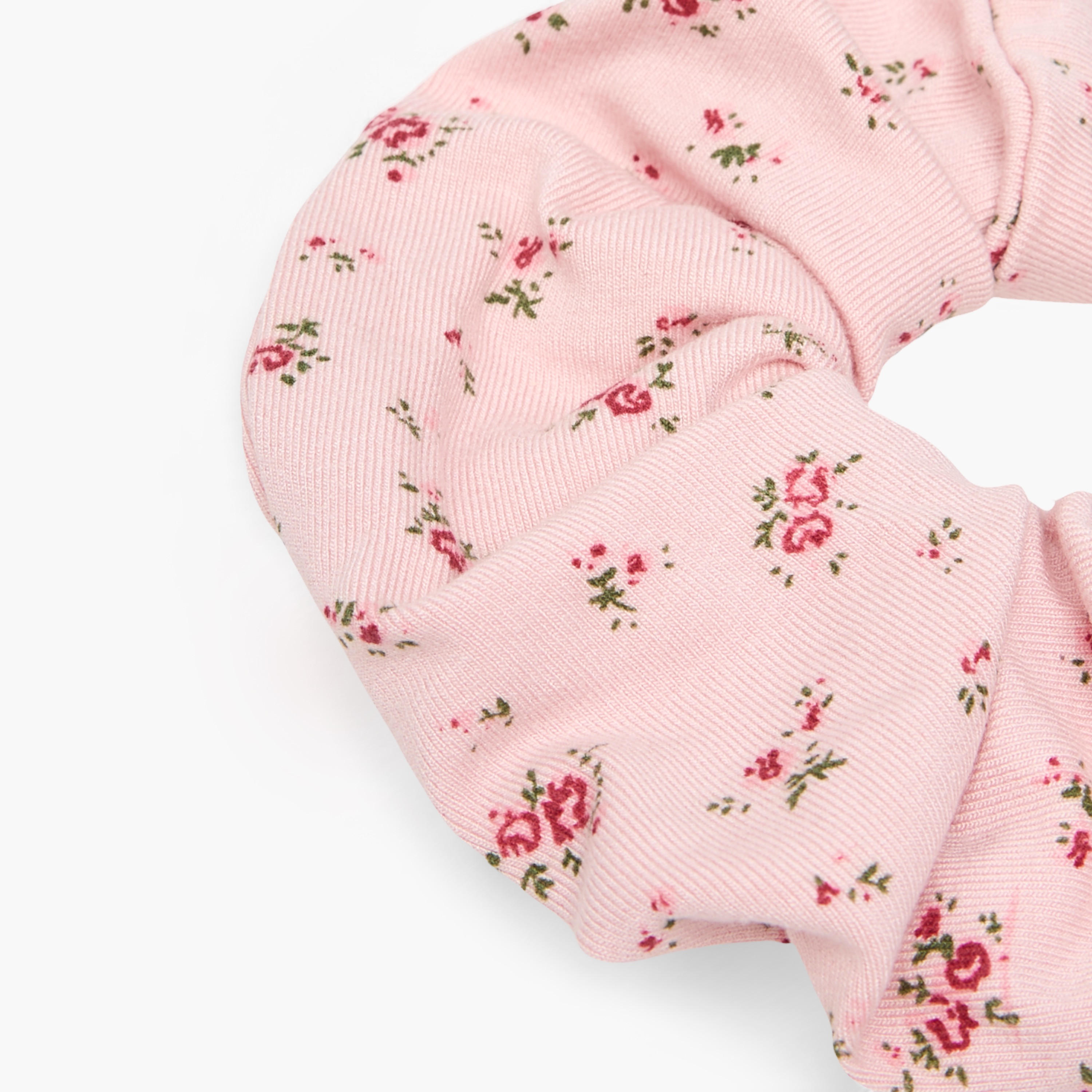 ربطات شعر سكرانشي بطبعات زهرية - طقم 3 قطع-women-hairaccessories-scrunchies-image-5
