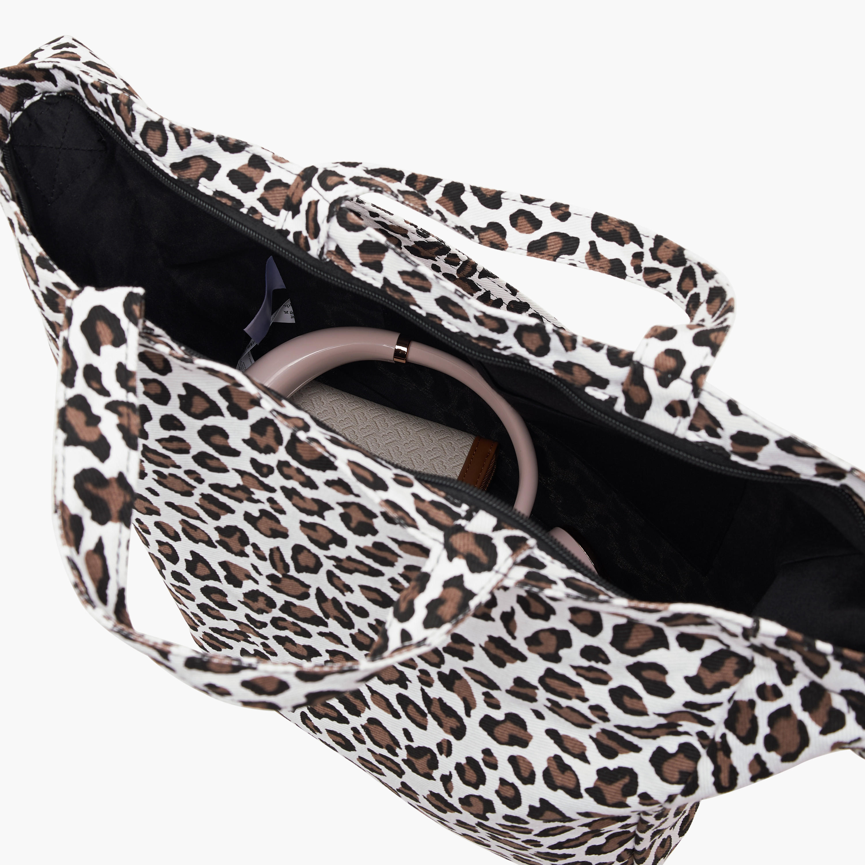 شنطة توتي بطبعات حيوانات ومقبض حزام وسحّاب إغلاق -women-bagsandwallets-handbags-image-7