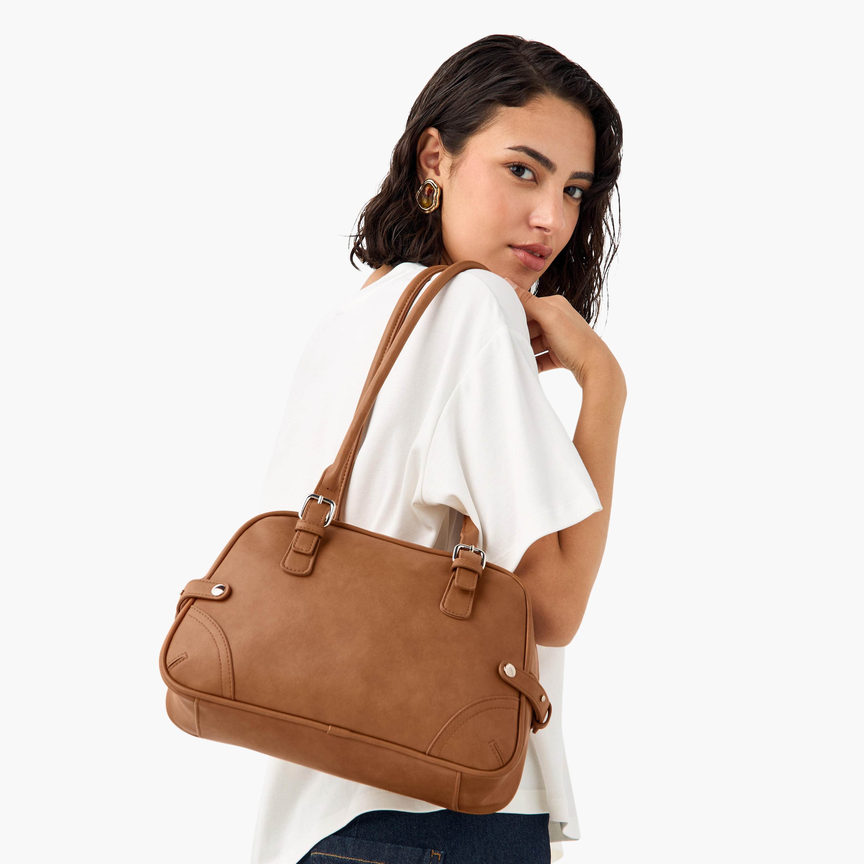 شنطة كتف بمقبض مزدوج وسحاب إغلاق وتفاصيل إبزيم-women-bagsandwallets-handbags-image-2