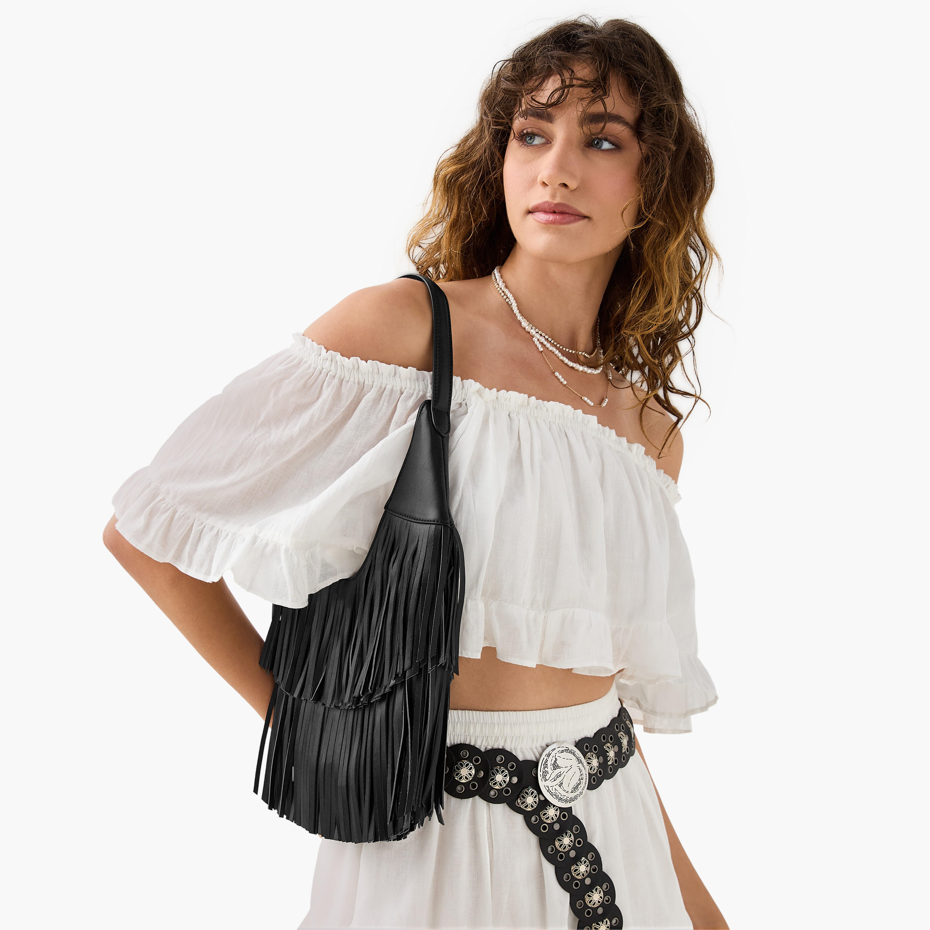شنطة كتف بشُرّابات وزر إغلاق مغناطيسي-women-bagsandwallets-handbags-image-2