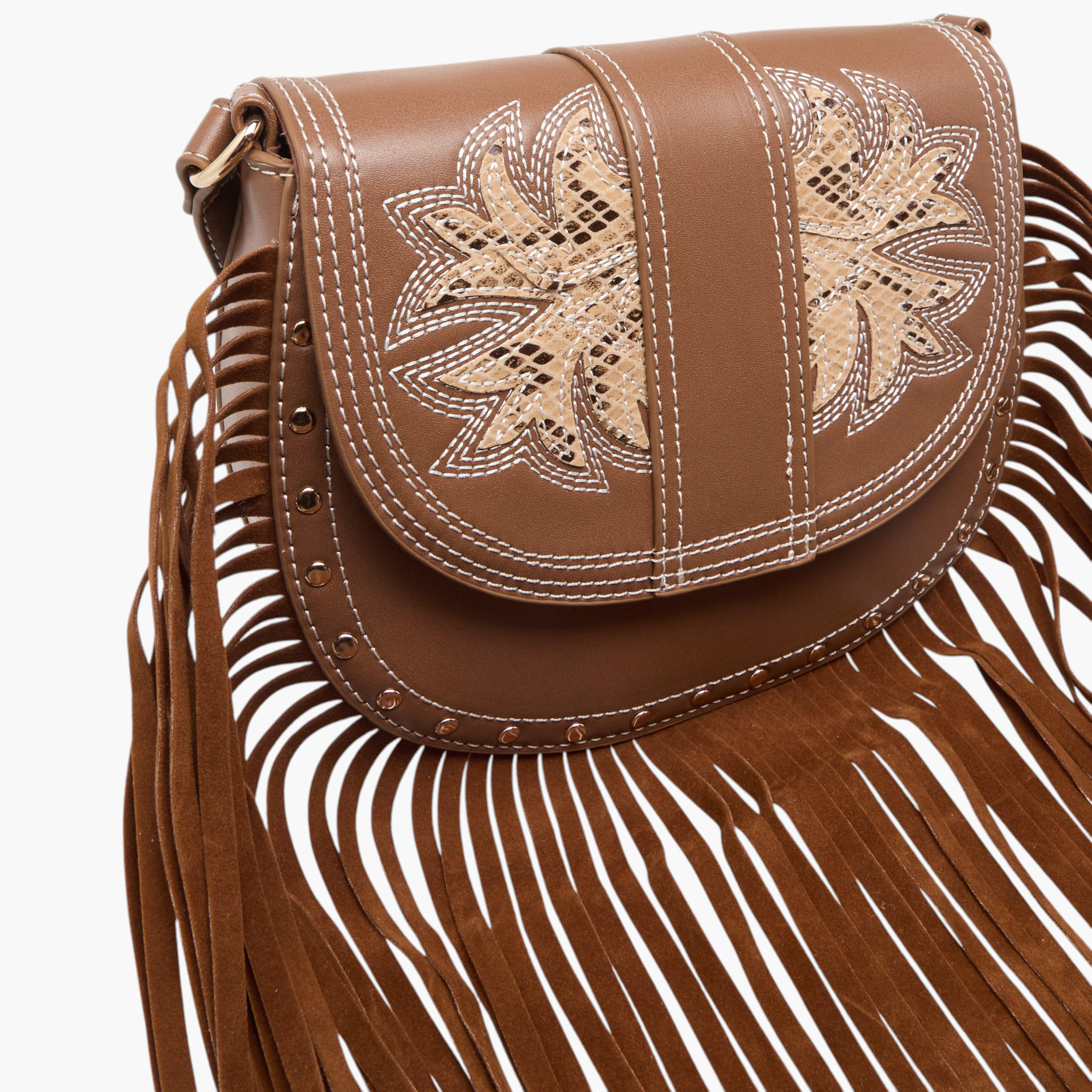شنطة كروس بودي مطرزة بحزام قابل للتعديل وطية إغلاق-women-bagsandwallets-handbags-image-5