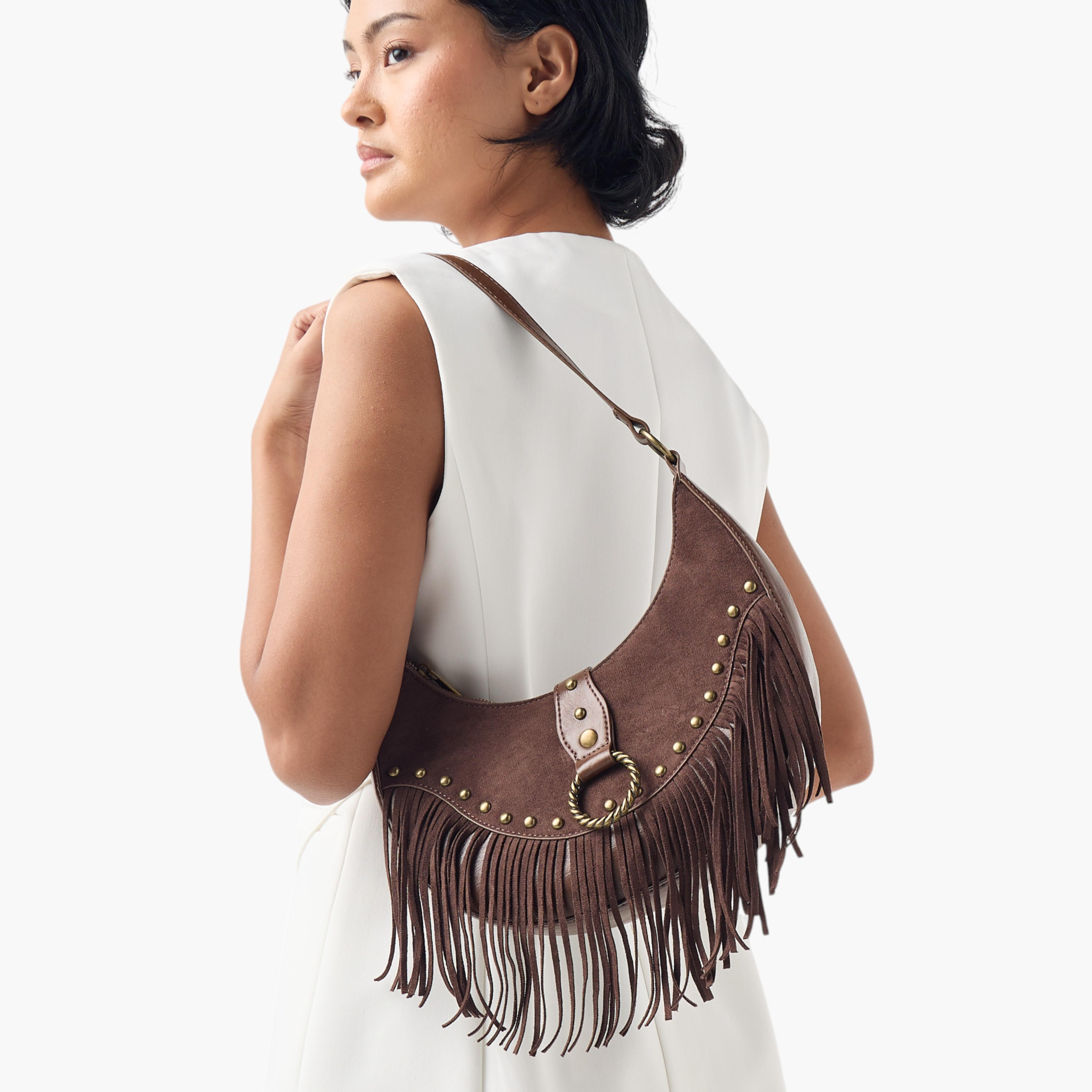 شنطة كتف مزينة بشراشيب مع حزام قابل للتعديل وسحاب إغلاق-women-bagsandwallets-handbags-image-2