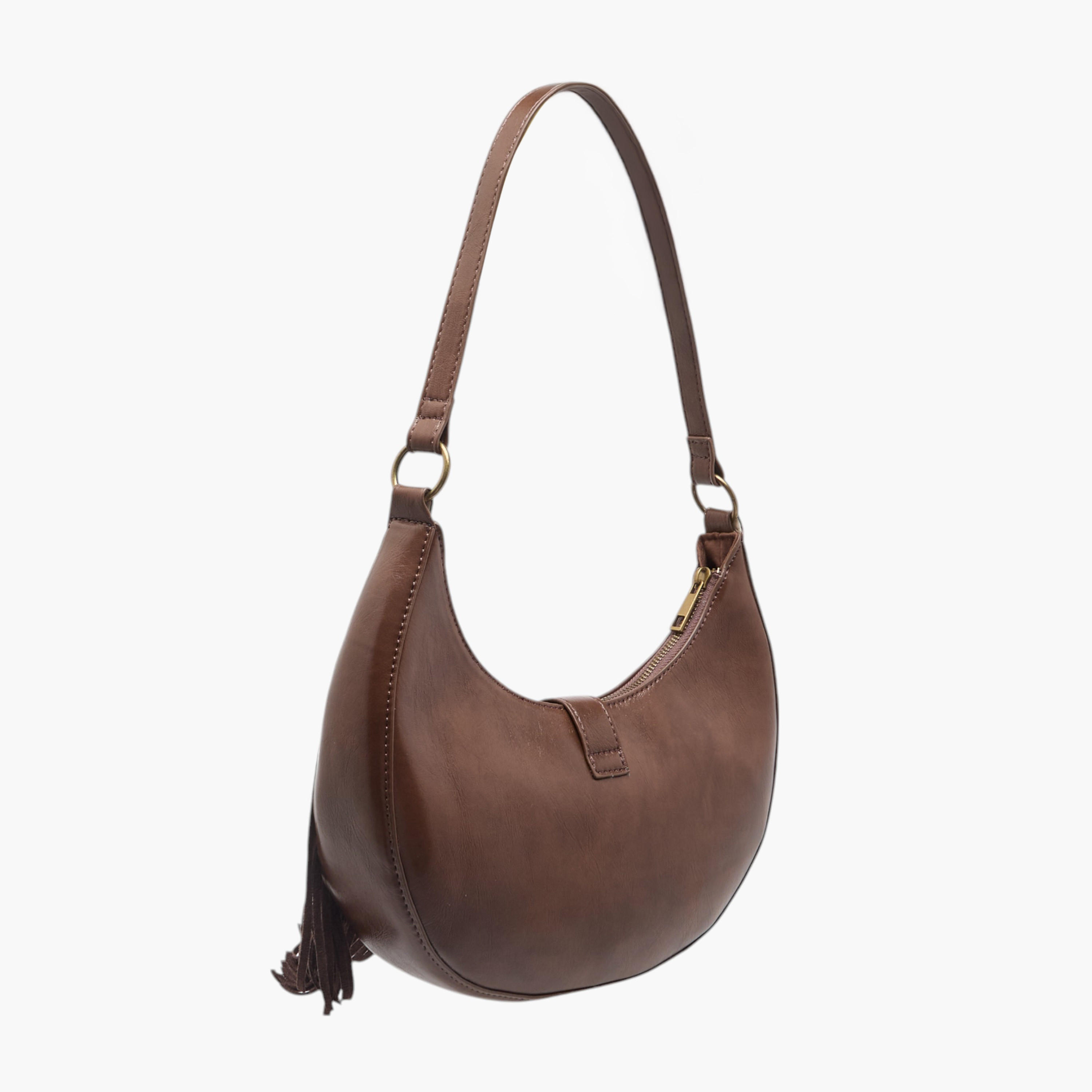 شنطة كتف مزينة بشراشيب مع حزام قابل للتعديل وسحاب إغلاق-women-bagsandwallets-handbags-image-4