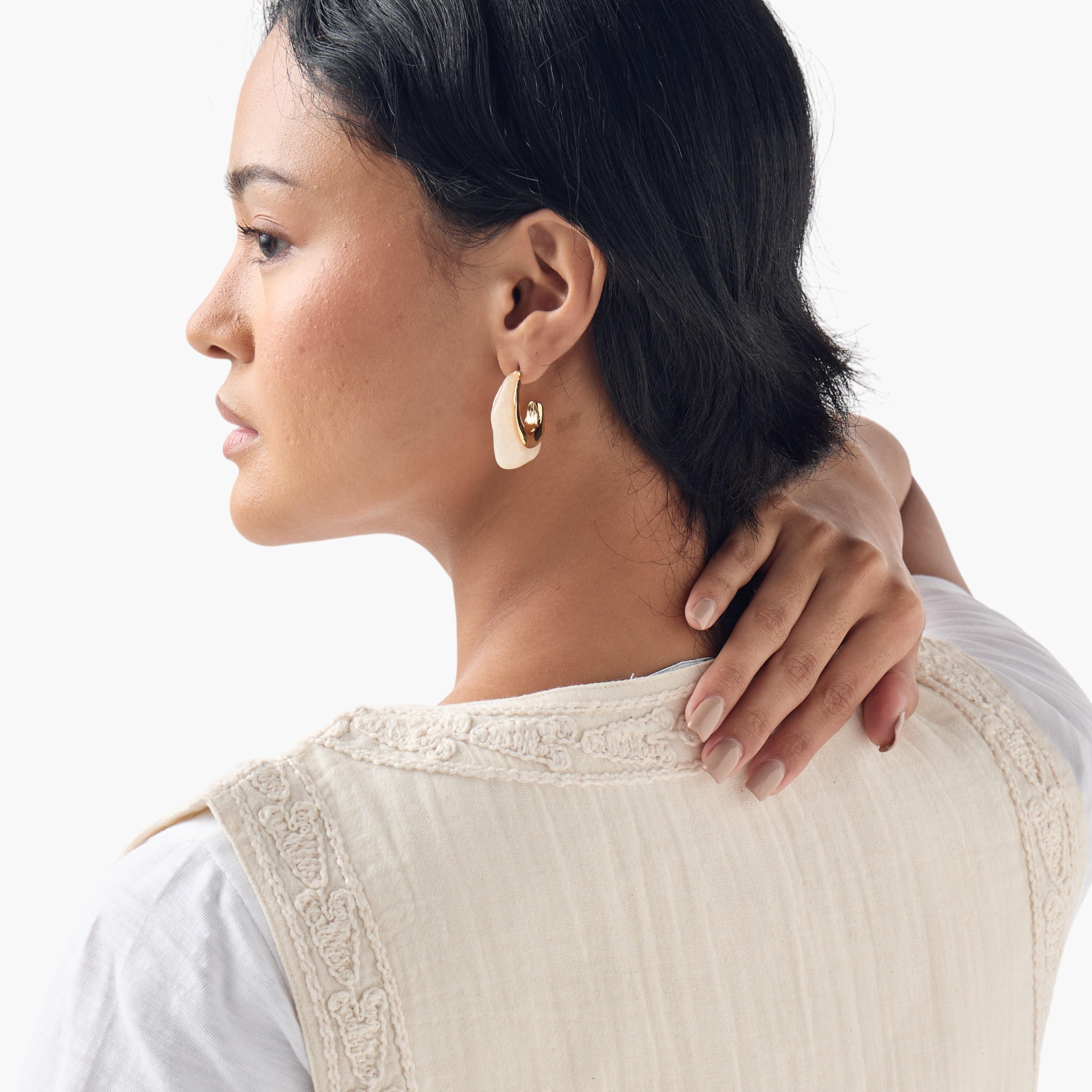 حلق مطلي بمكبس إغلاق خلفي-women-watchesandjewellery-jewellery-earrings-image-5