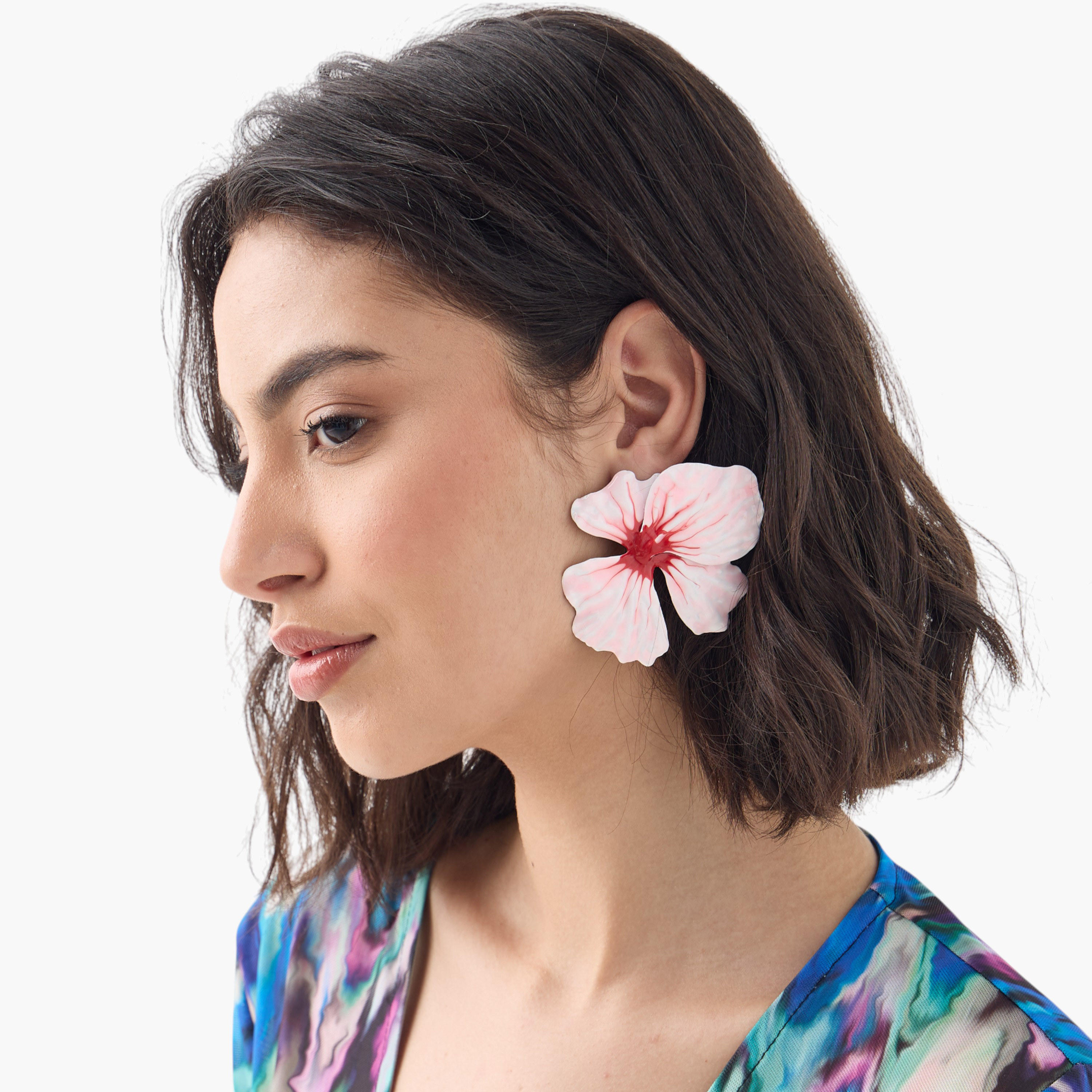 Orchid Metallic Earrings with Pushback Closure-women-watchesandjewellery-jewellery-earrings-image-2