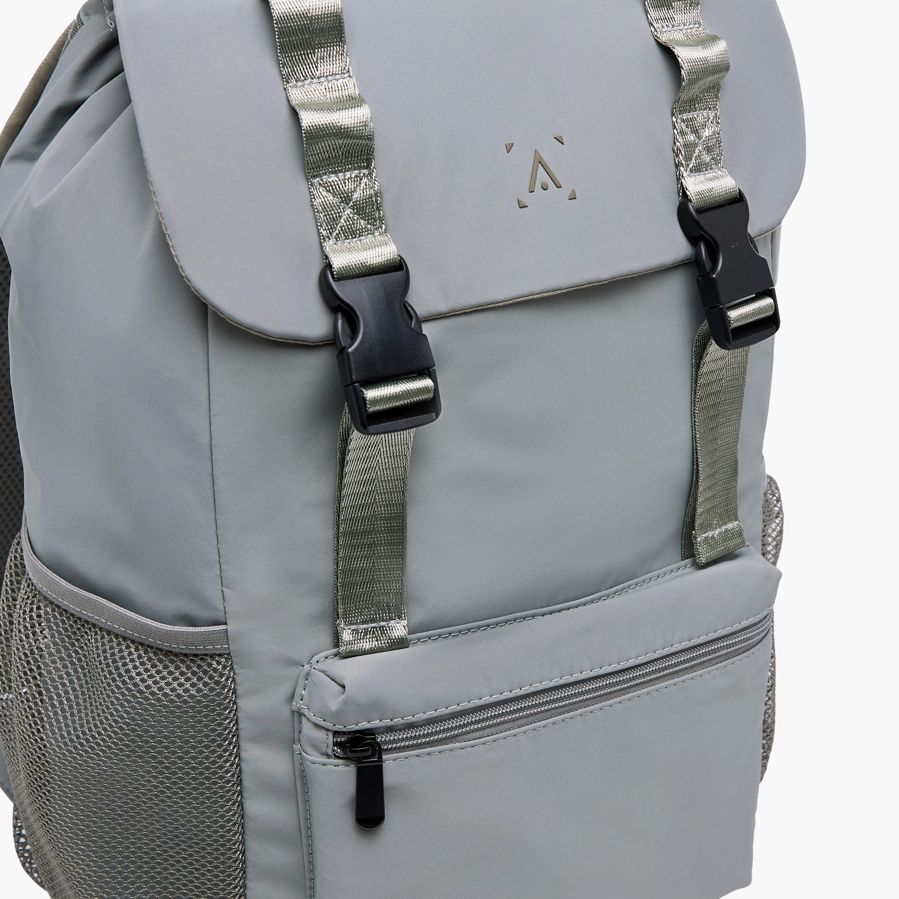 شنطة ظهر بأحزمة كتف قابلة للتعديل وإبزيم إغلاق - 27x16x45 سم-women-bagsandwallets-backpacks-image-3