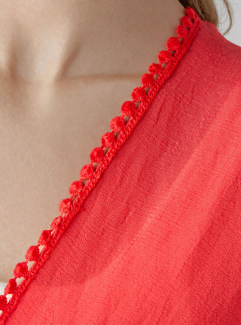غطاء بتفاصيل كرات بوم بوم ودانتيل-women-clothing-swimandbeach-coverups-image-6