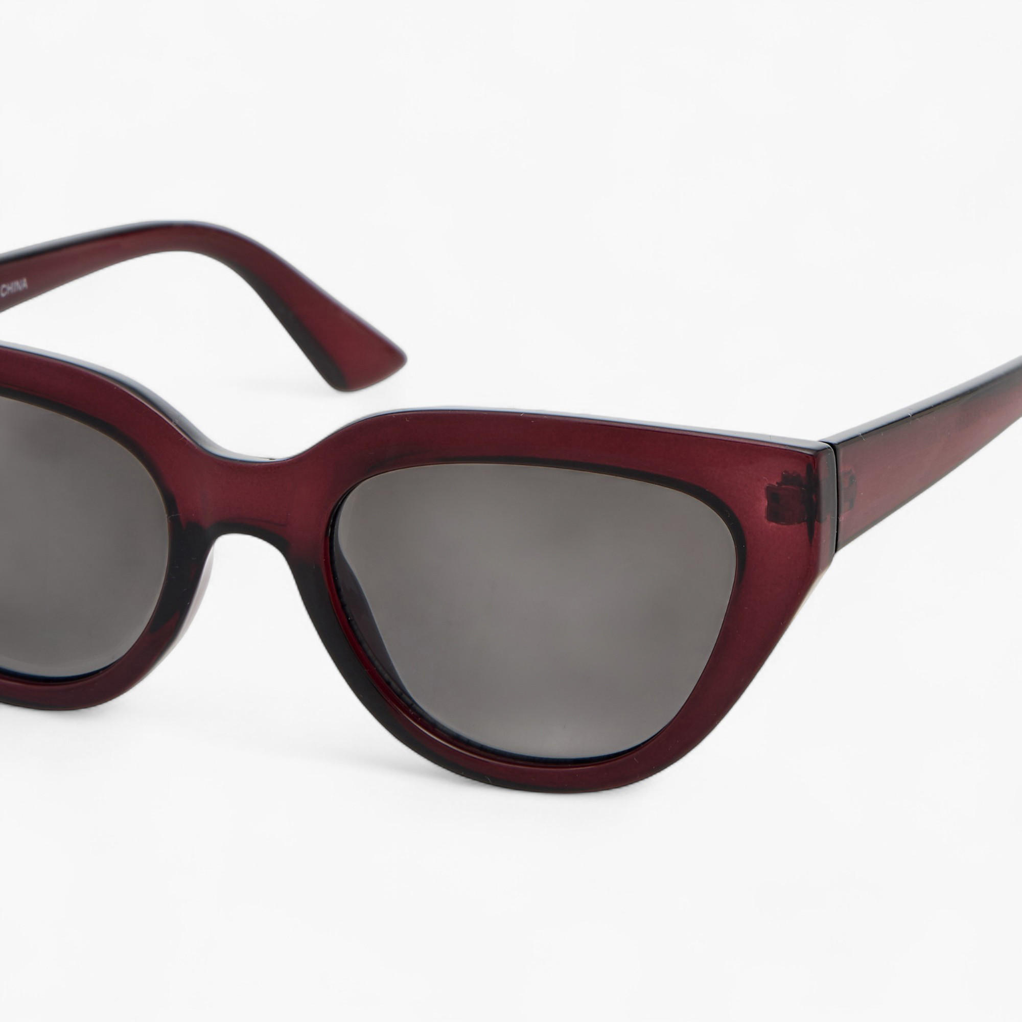 نظارة شمسية بتصميم عين القطة وعدسات ملونة-women-sunglasses-image-1