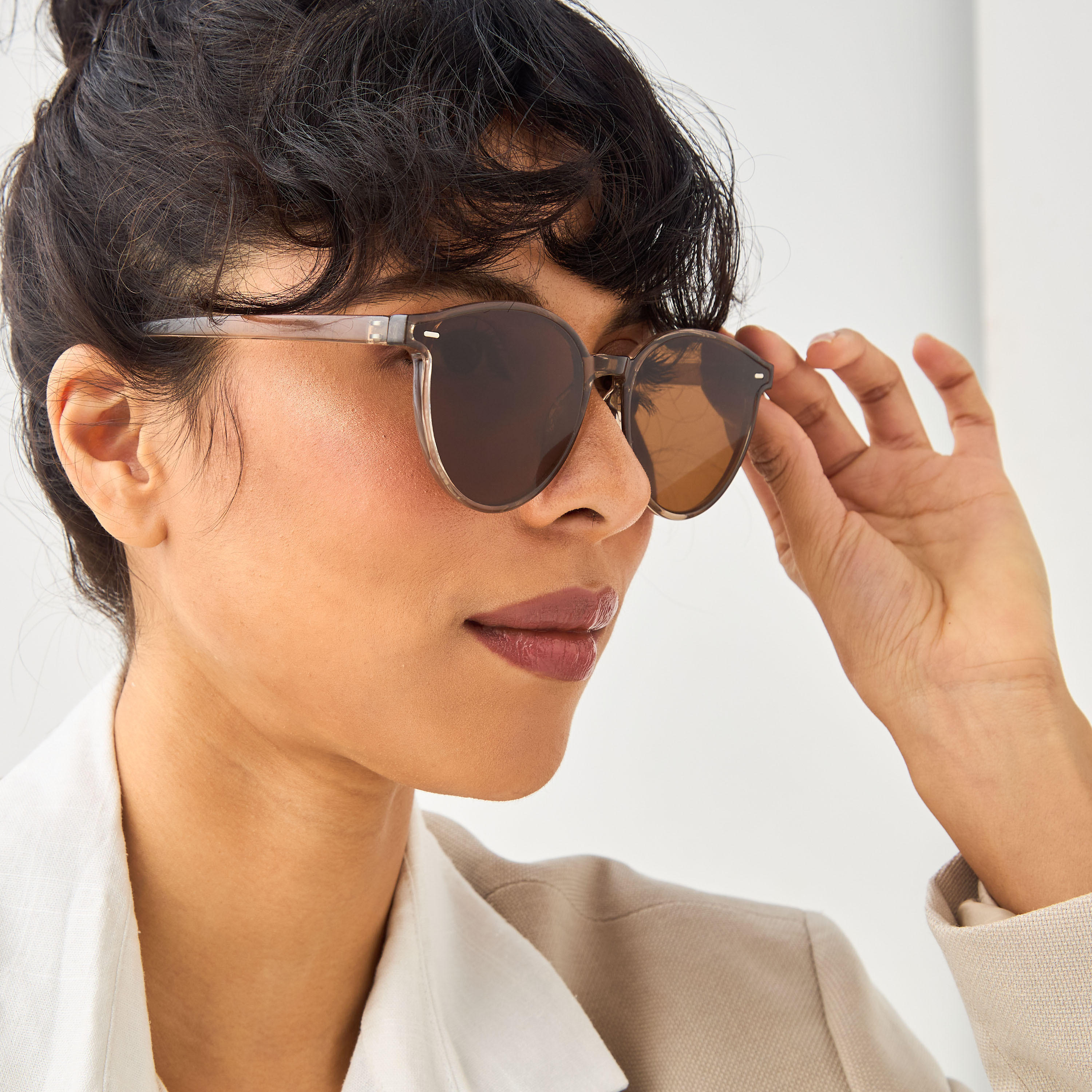 Tinted Lens Full Rim Sunglasses-women-sunglasses-image-2