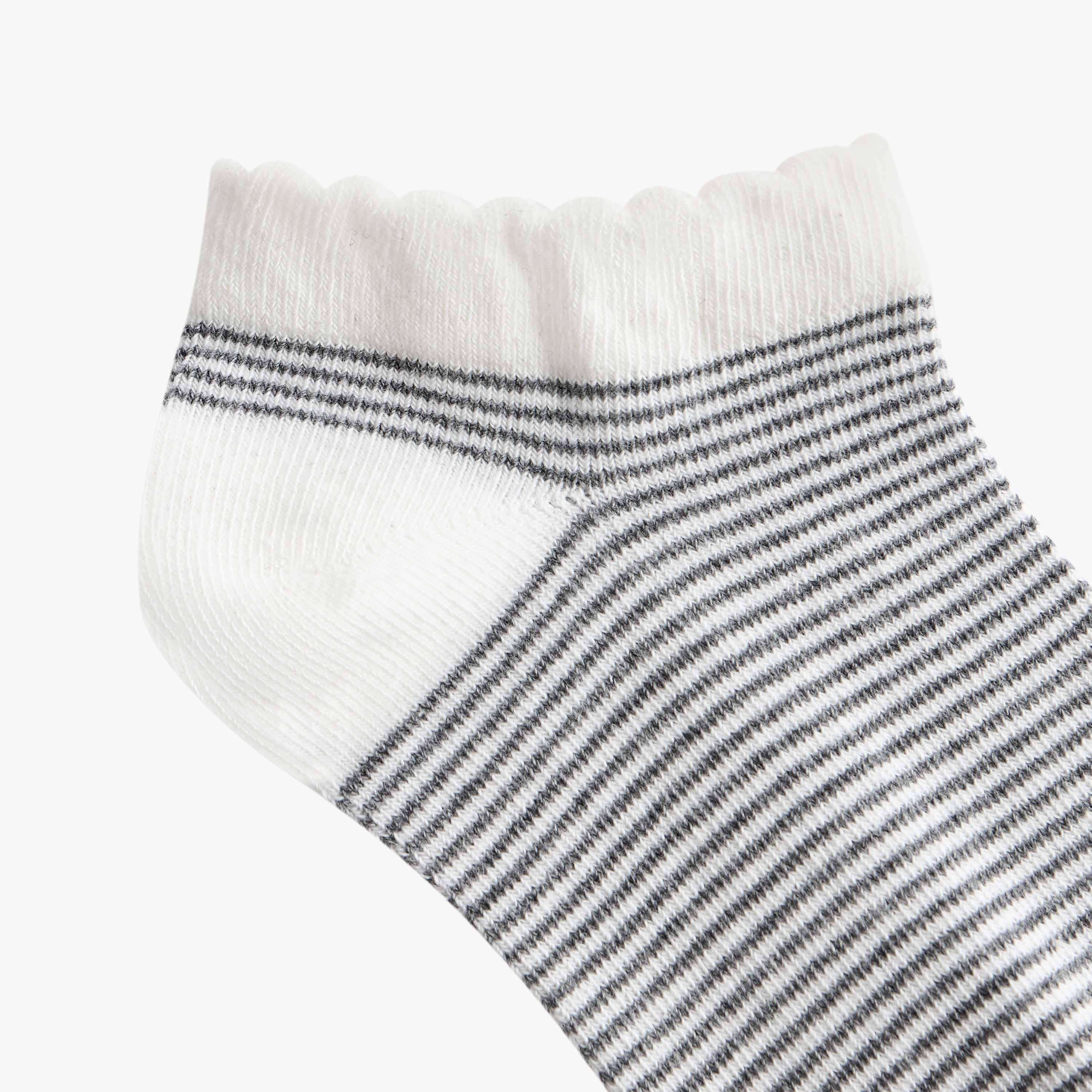 طقم جوارب رياضية 7 أزواج بحماية من البكتيريا وطبعات-women-socksandstockings-image-5
