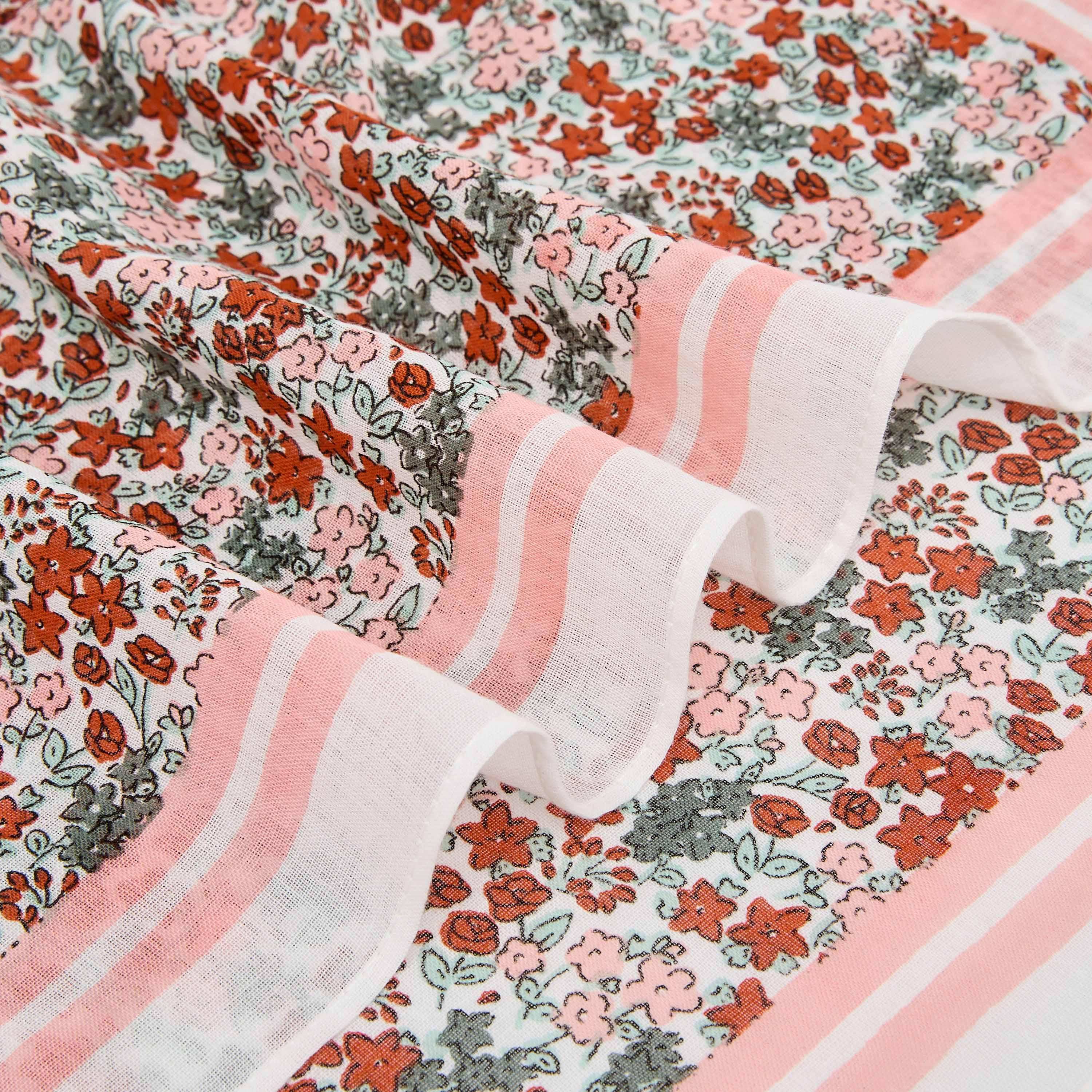 وشاح مربع بطبعات أزهار-women-clothingaccessories-scarves-image-2