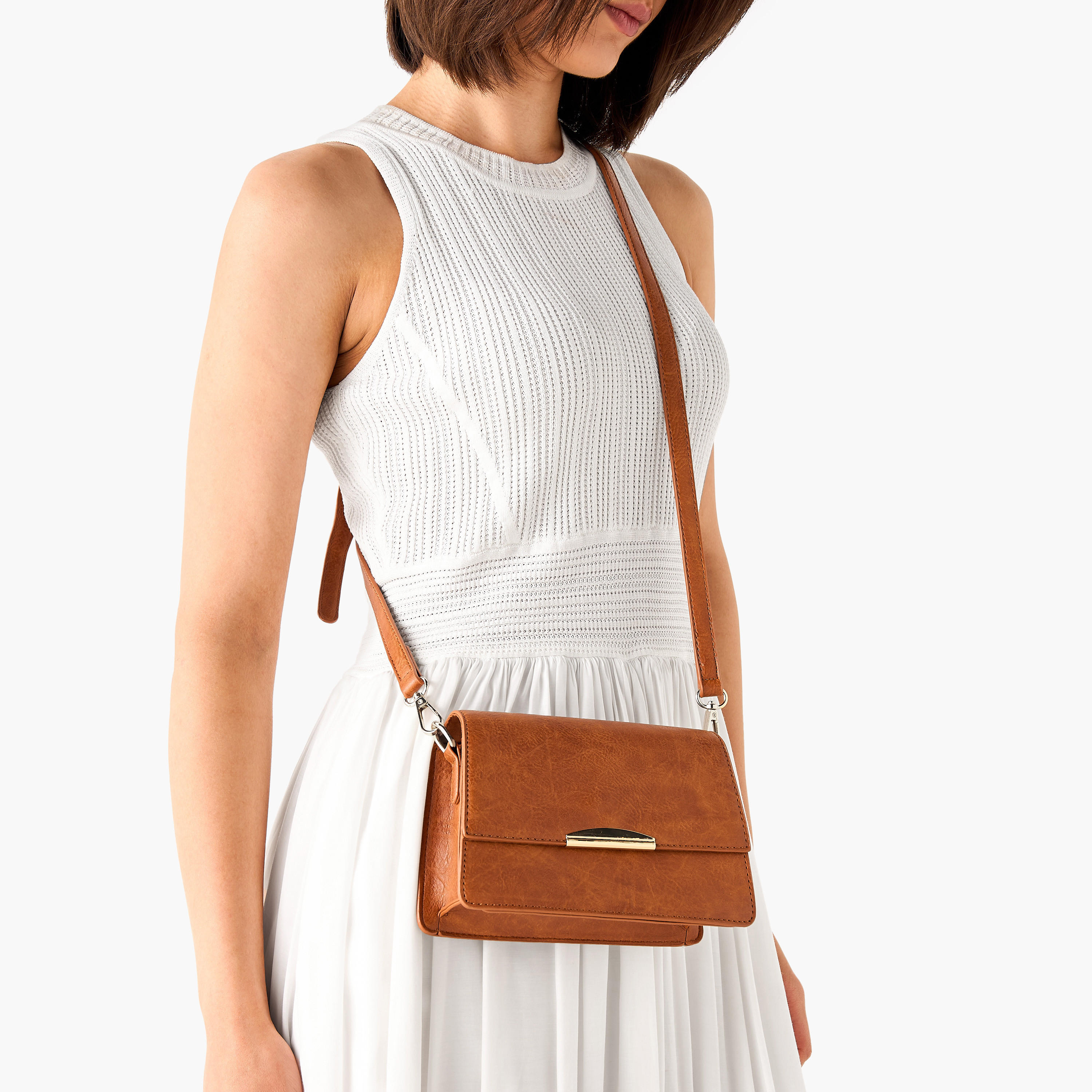 شنطة كروس بودي بزر إغلاق وزينة معدنية-women-bagsandwallets-handbags-image-8