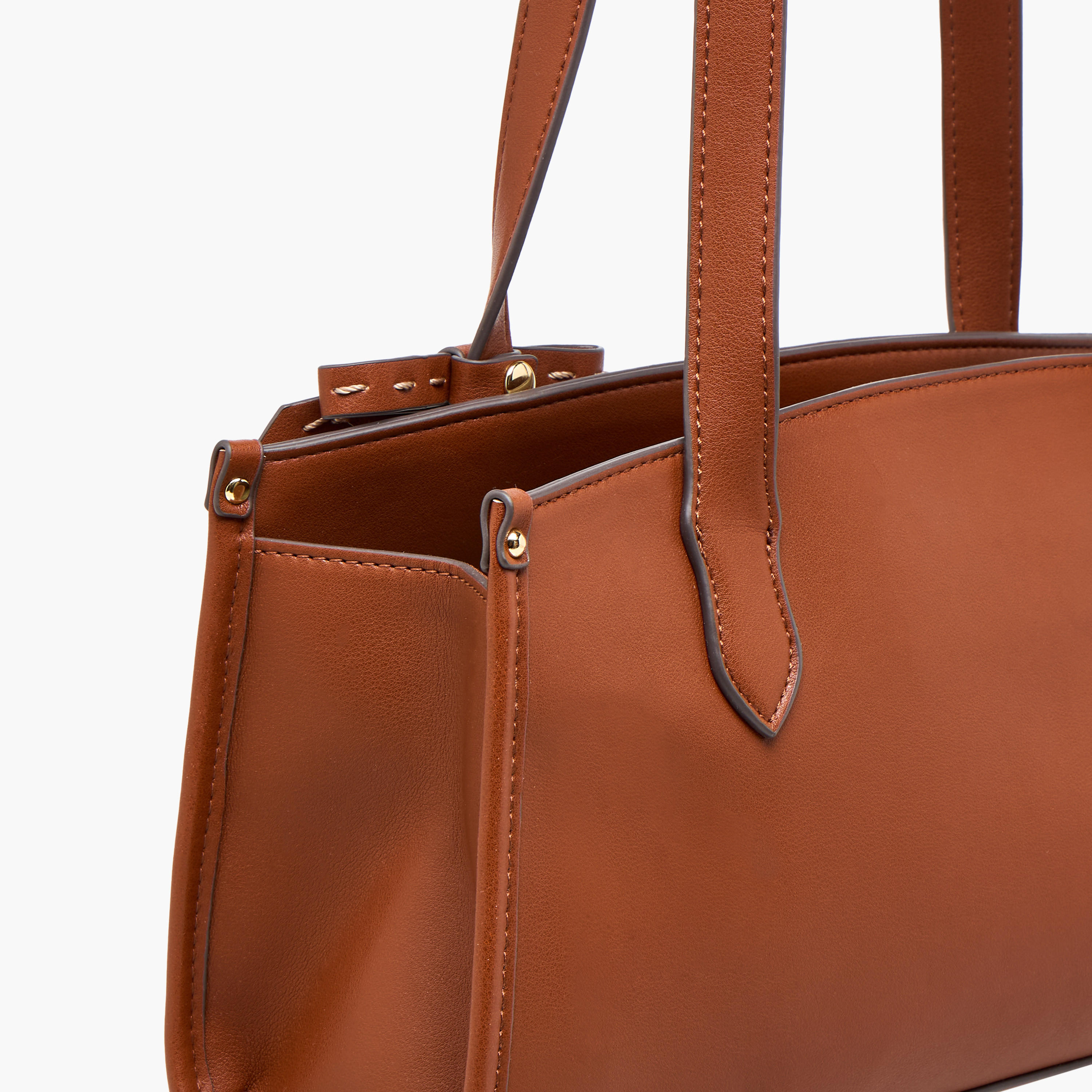 شنطة كتف بتفاصيل فيونكة وزر إغلاق-women-bagsandwallets-handbags-image-6