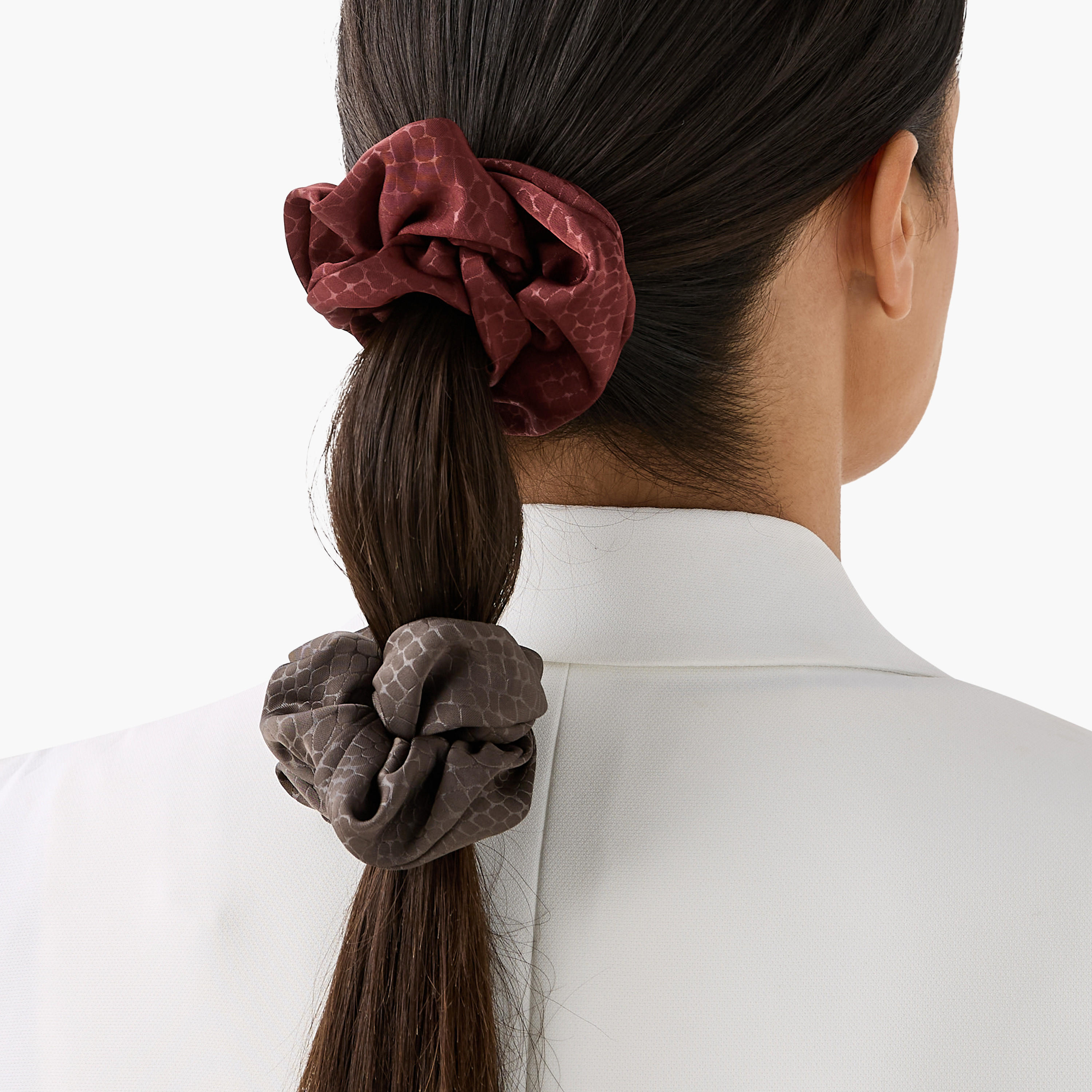 ربطة شعر سكرانشي بارزة الملمس - طقم من 4 قطع -women-hairaccessories-scrunchies-image-4