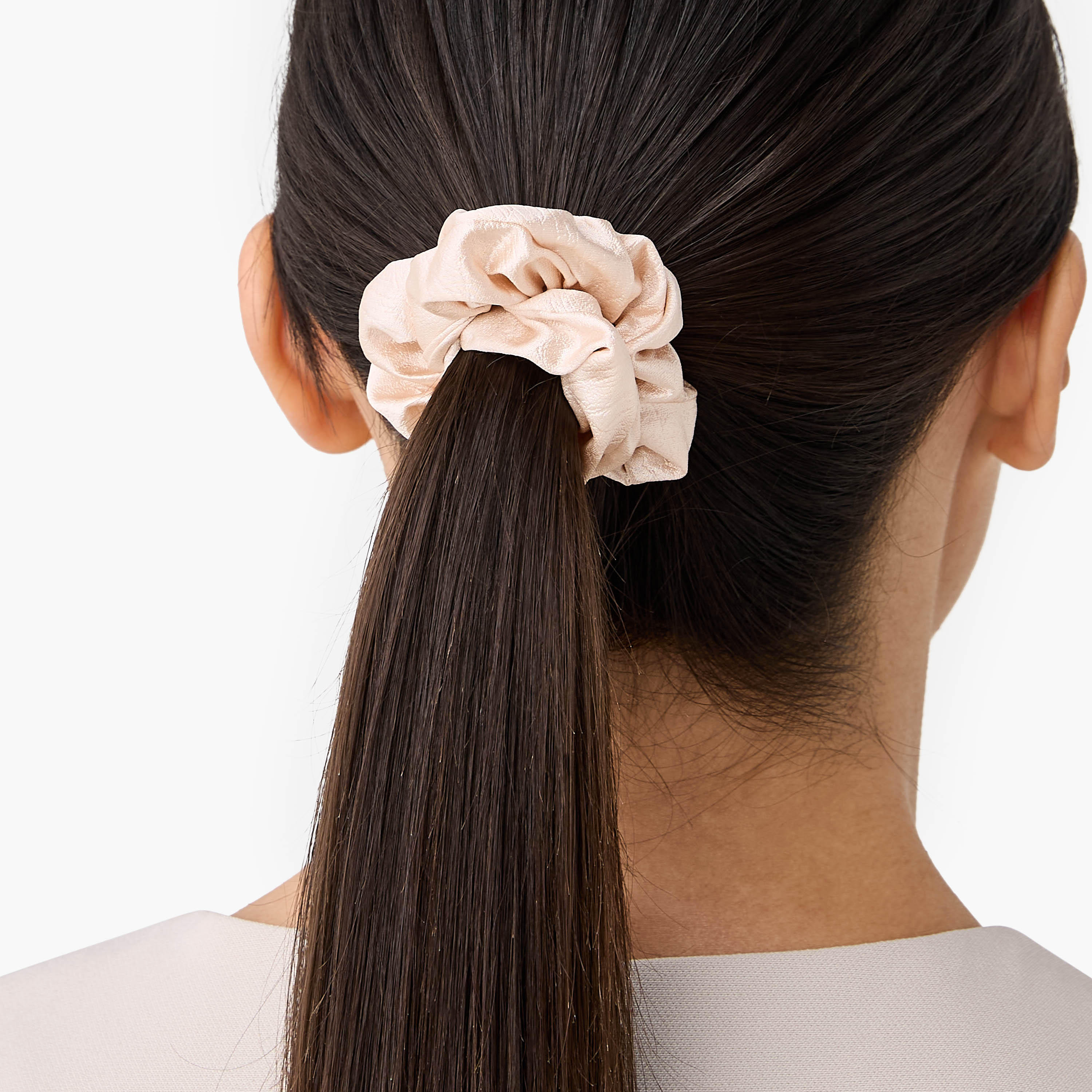 ربطة شعر سكرانشي بينك بارزة الملمس بتصميم لامع - طقم من 6 قطع-women-hairaccessories-scrunchies-image-2