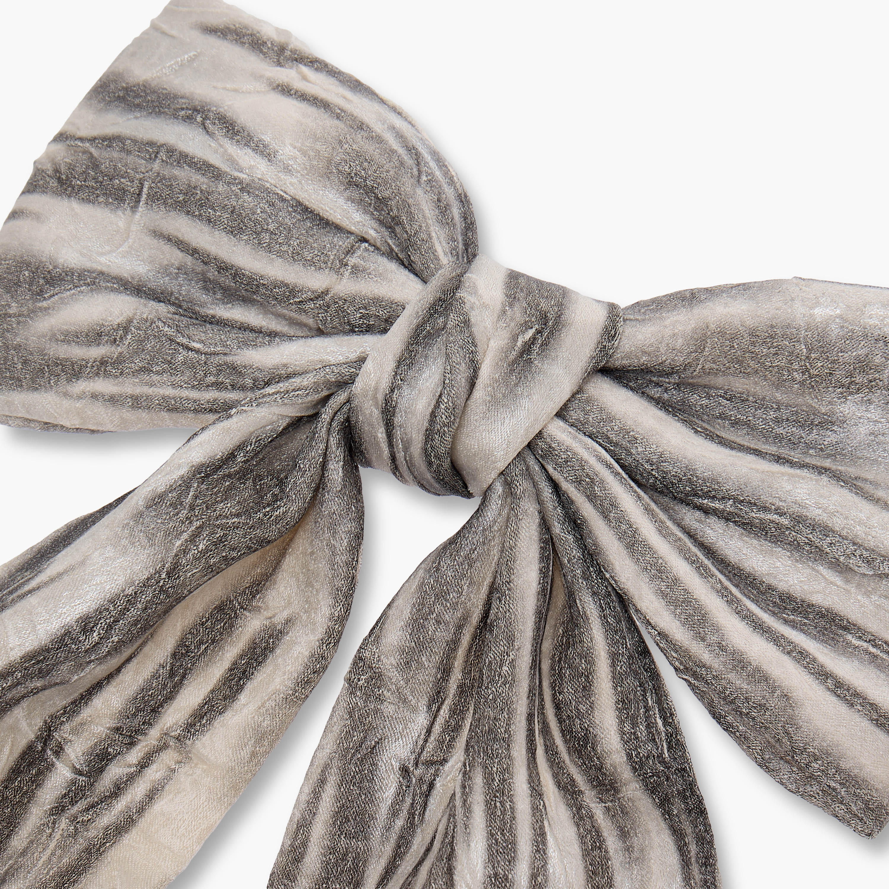 مشبك شعر باريت بارز الملمس مقلّم بتصميم فيونكة-women-hairaccessories-image-2