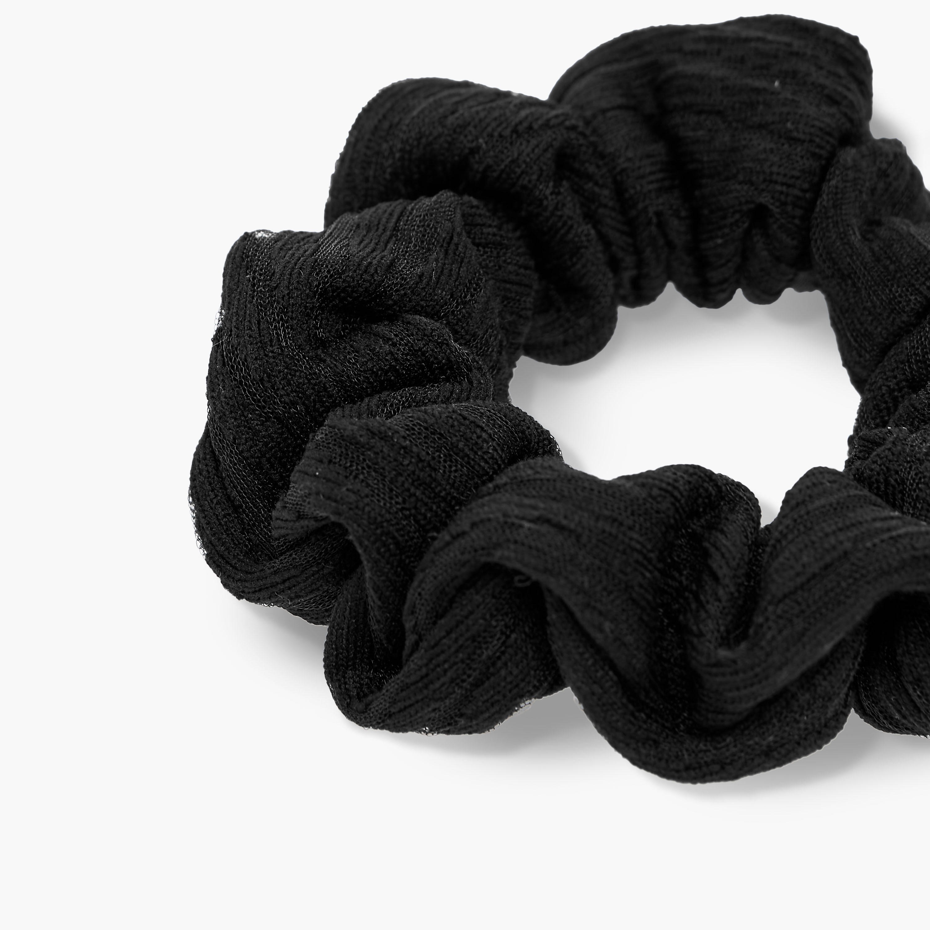 ربطات سكرانشي بارزة الملمس من جلو - طقم 5 قطع-women-hairaccessories-scrunchies-image-1