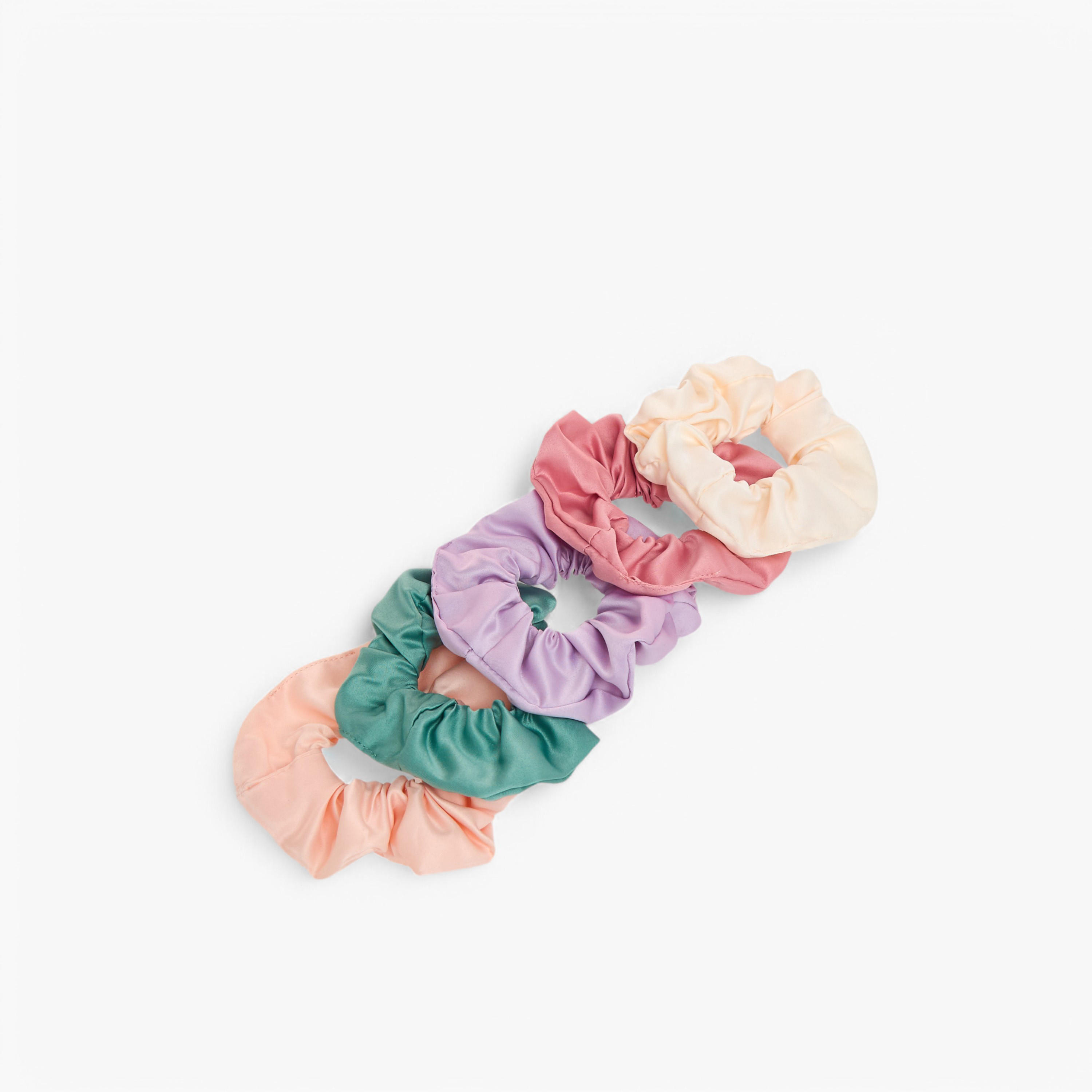 سكرنشي شعر ساتان من جلوو - طقم من 5-women-hairaccessories-image-4