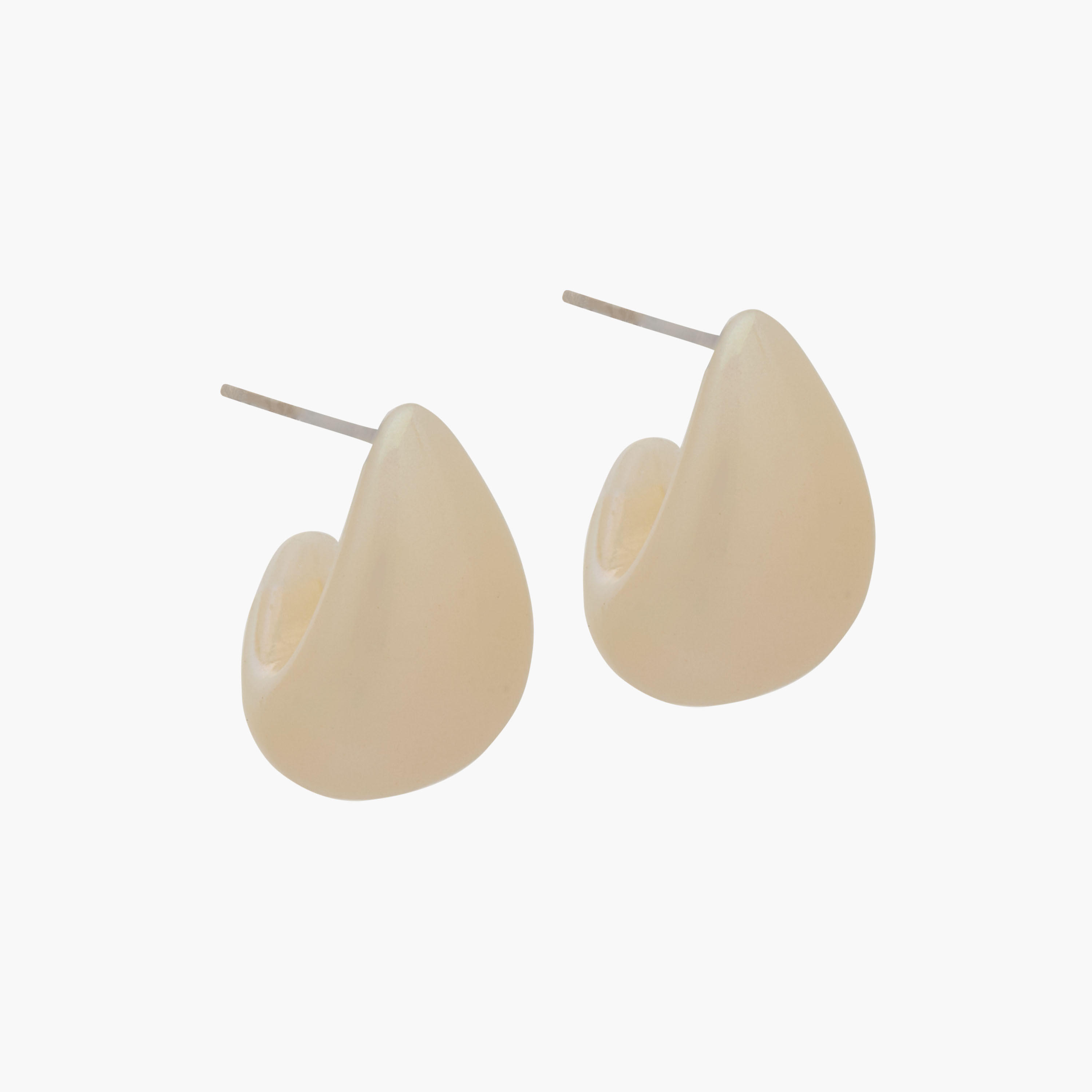 حلقان نصف طوق بمكبس إغلاق خلفي من جلو - طقم من 3 أزواج-women-watchesandjewellery-jewellery-earrings-image-3