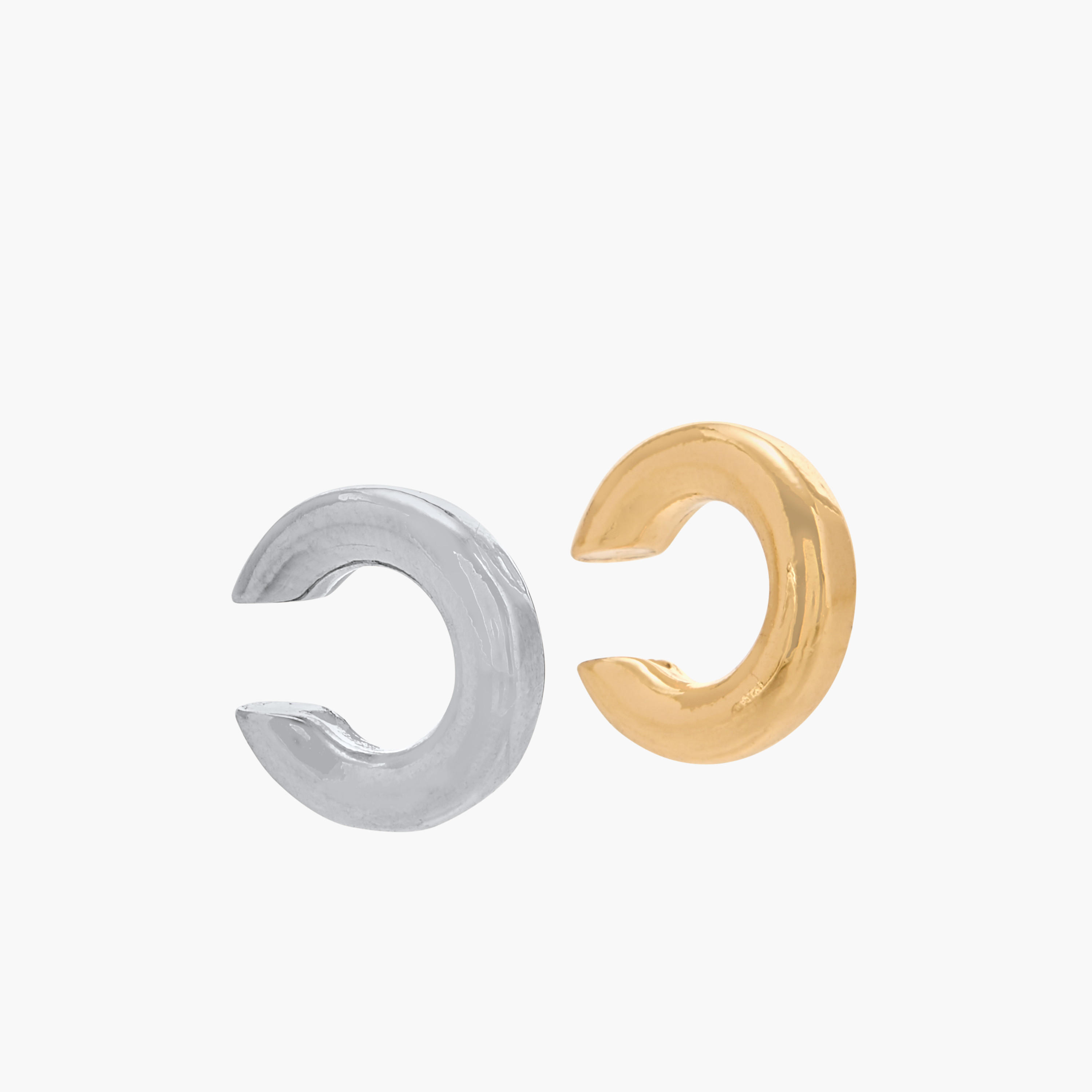 حلقان ميتاليك بمكبس إغلاق خلفي - طقم من 5 أزواج-women-watchesandjewellery-jewellery-earrings-image-6