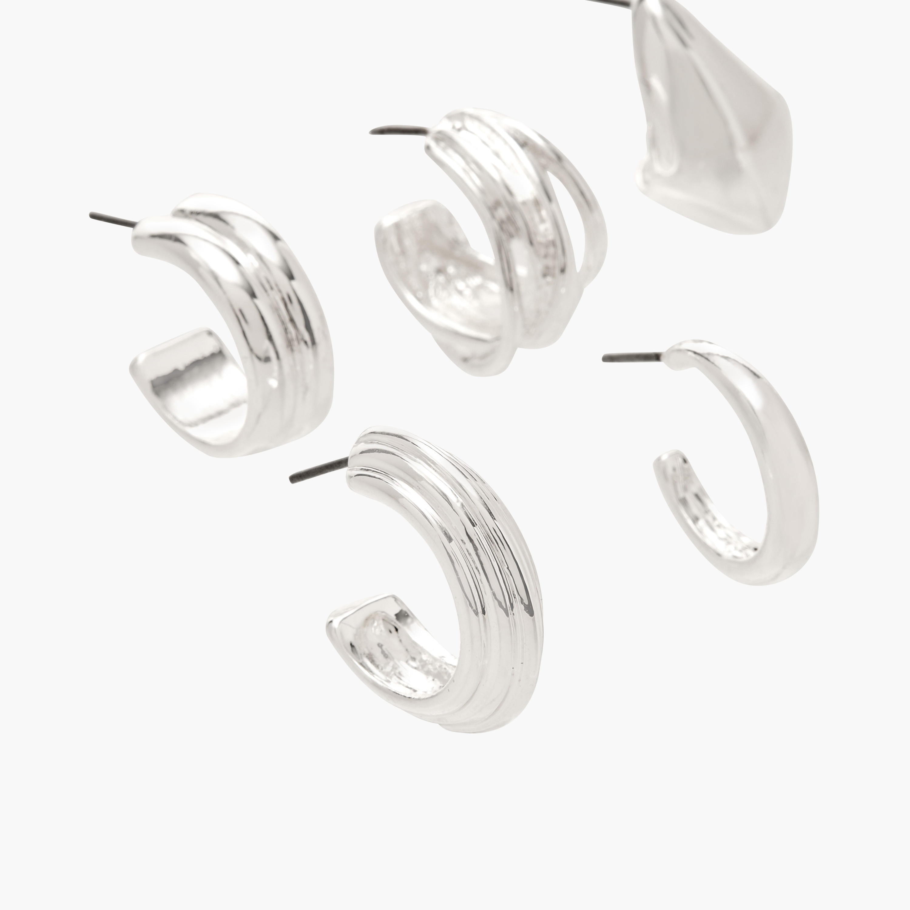 حلقان ميتاليك بمكبس إغلاق خلفي - طقم من 6 أزواج-women-watchesandjewellery-jewellery-earrings-image-4