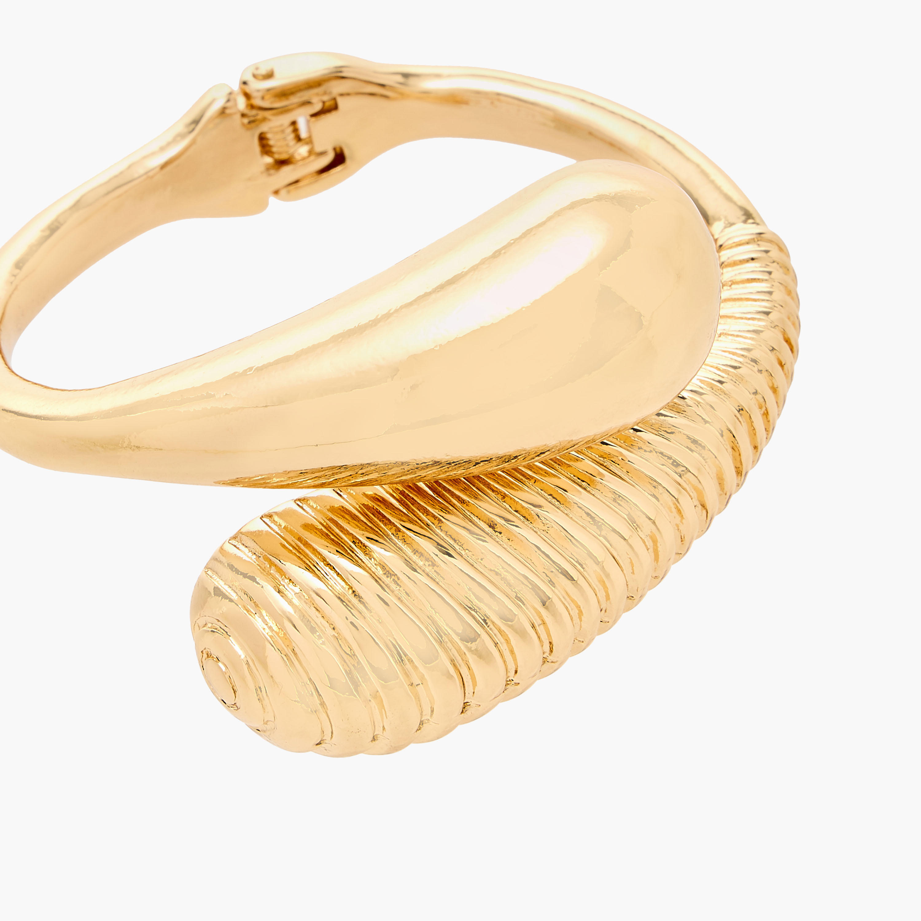 سوار بتفاصيل كروية ملتوية-women-watchesandjewellery-jewellery-banglesandbracelets-image-3