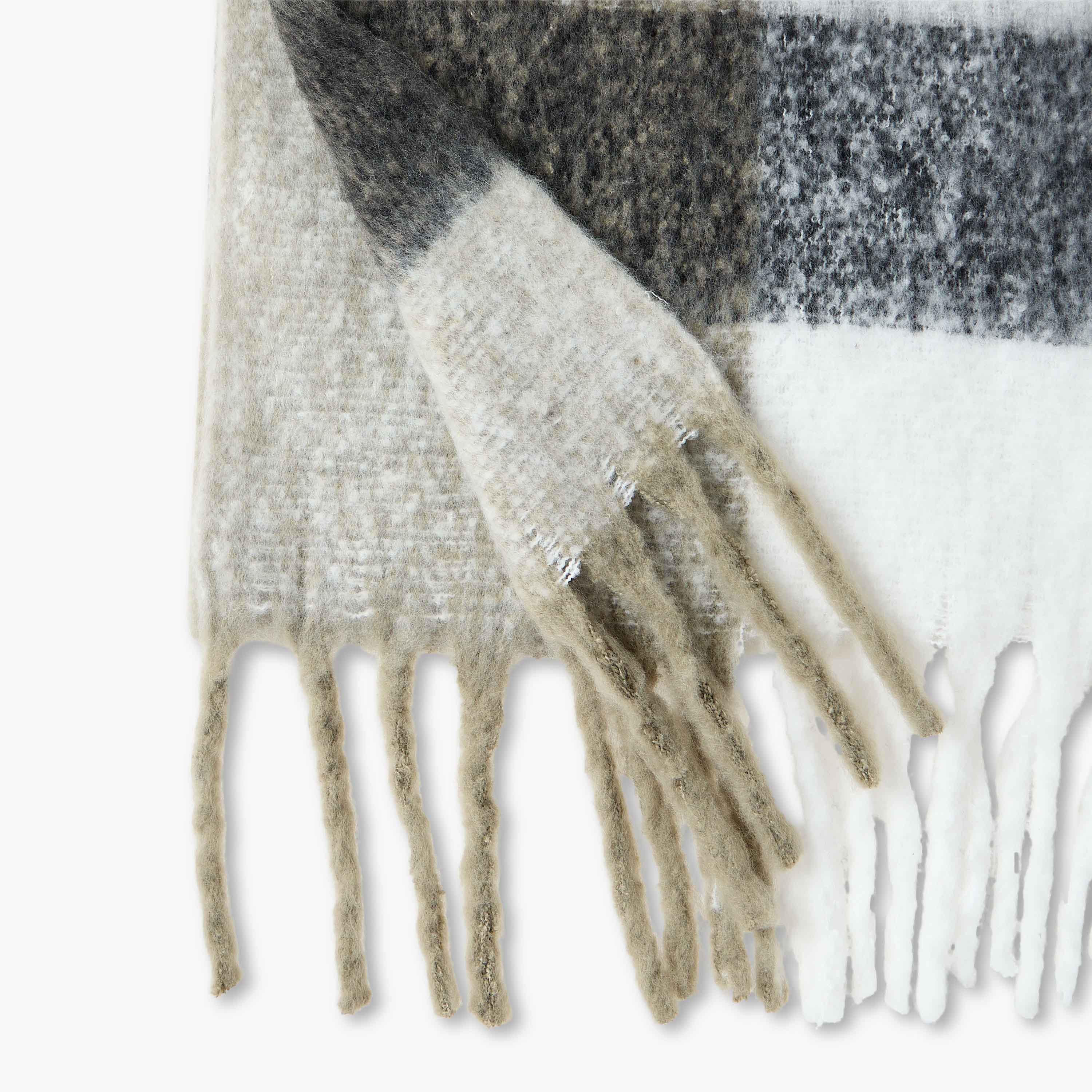 وشاح بوليستر كاروهات-women-winterwear-scarves-image-2
