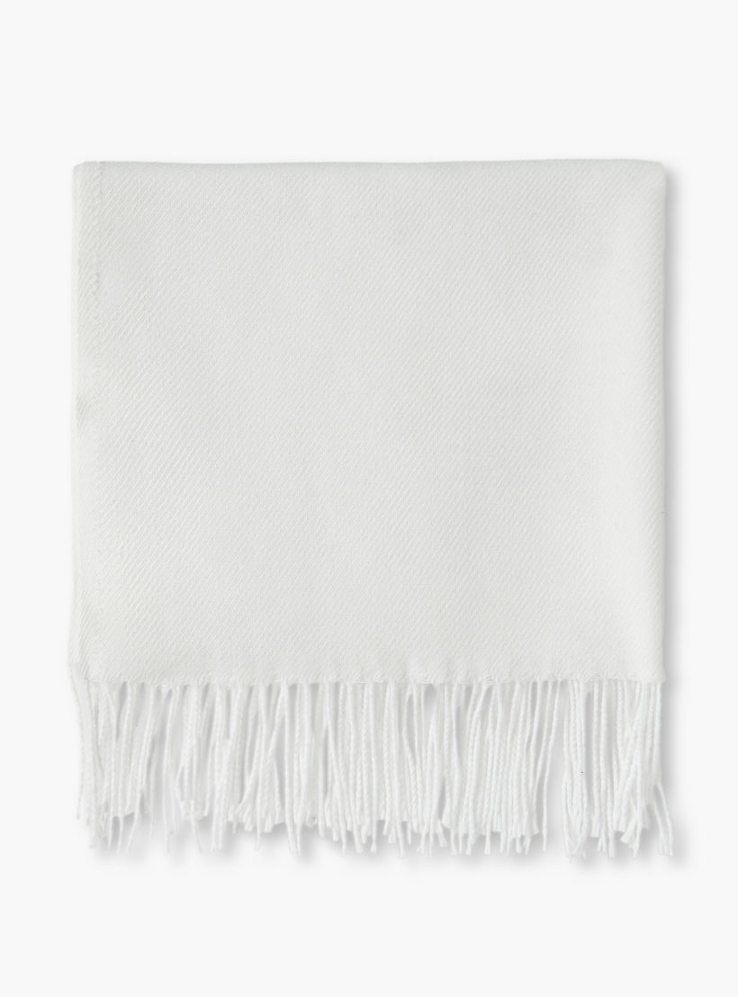وشاح أحمر بتفاصيل شراشيب-women-winterwear-scarves-image-3
