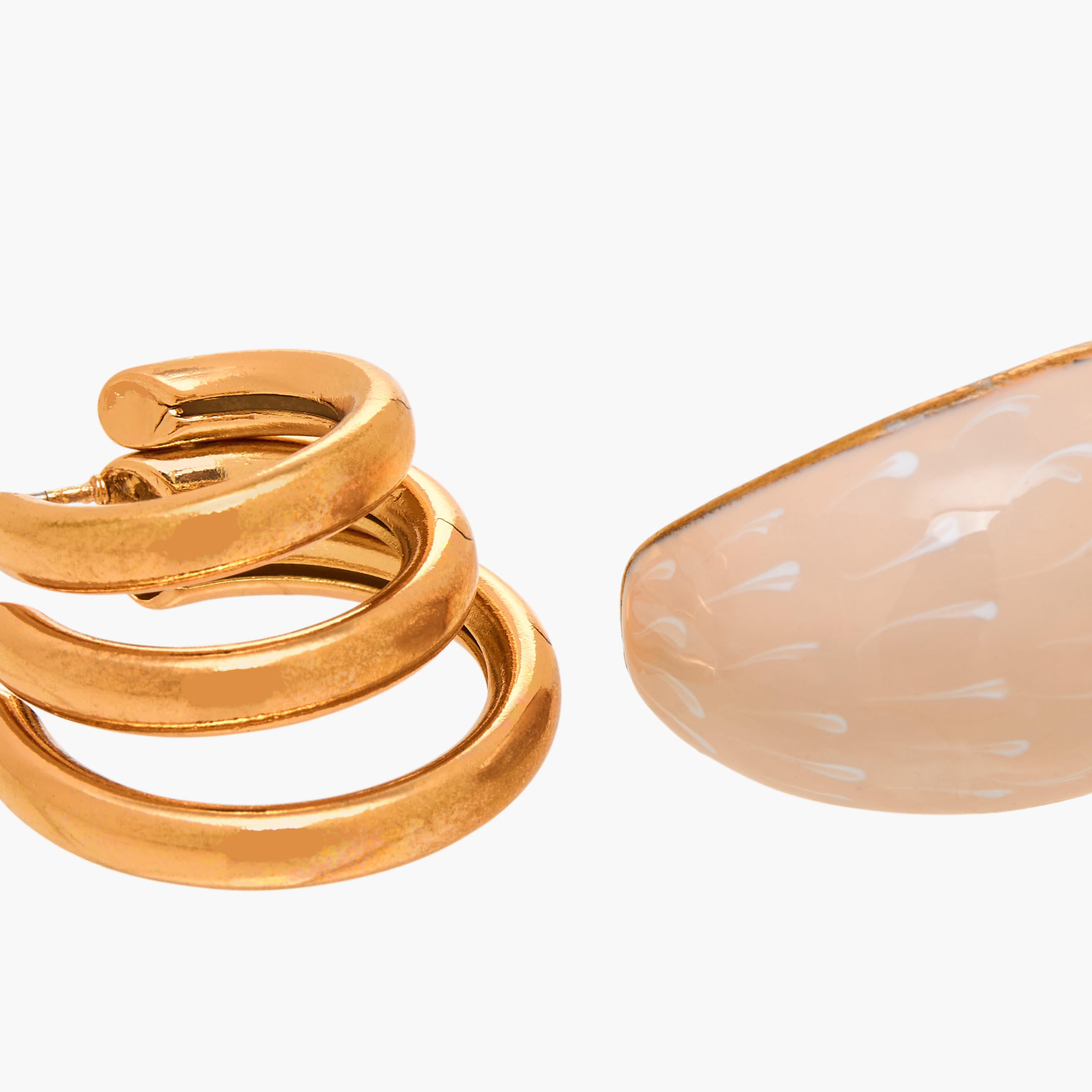 طقم حلقان ميتاليك مرصعة بمكبس إغلاق خلفي من زوجين-women-watchesandjewellery-jewellery-earrings-image-1