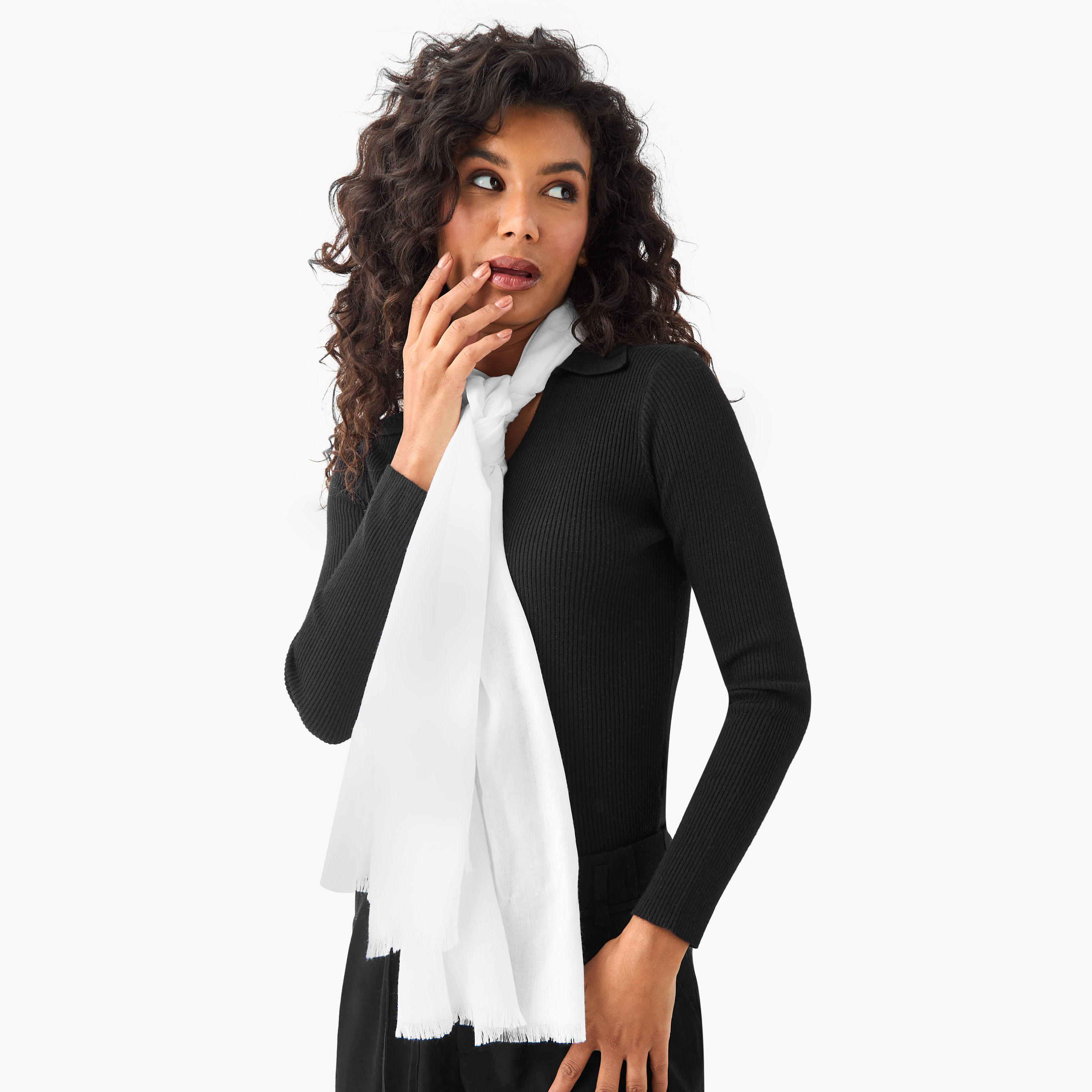 وشاح بتفاصيل كشكش-women-winterwear-scarves-image-2